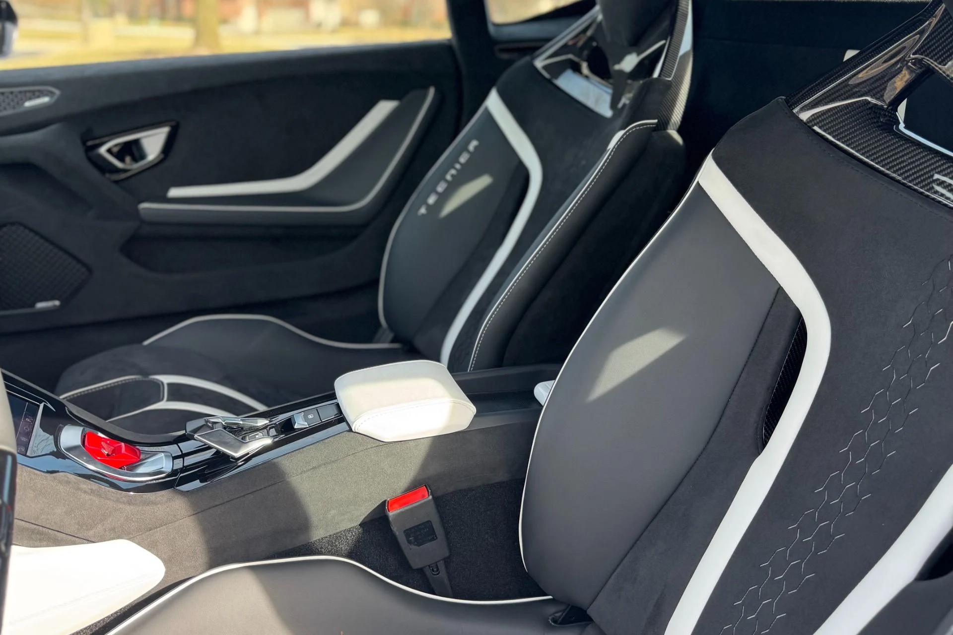 mph011_1390147590_Used_2024_Lamborghini_Huracan_Tecnica_1749685909_f0ccc64859
