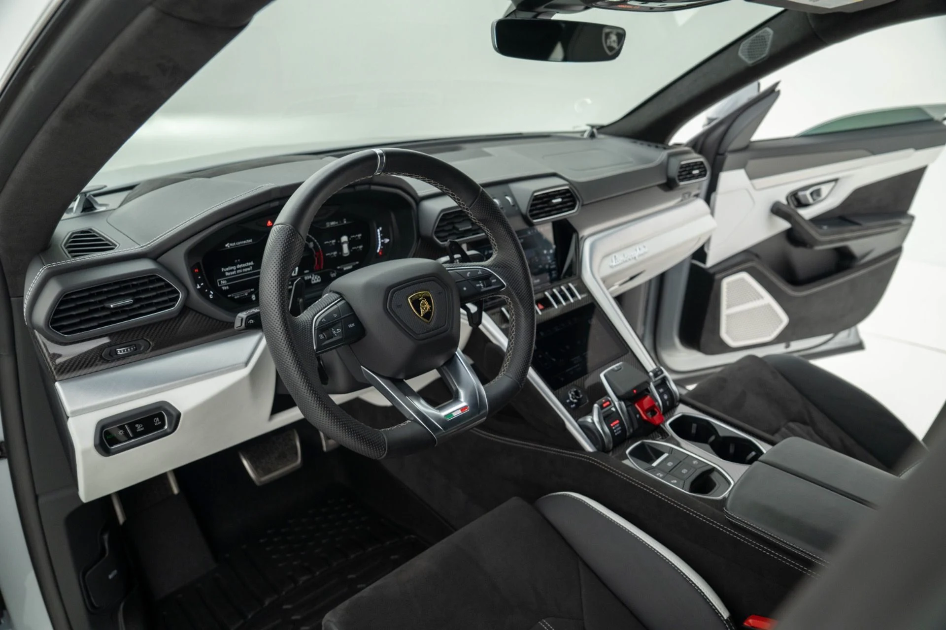 mph011_1391306005_Used_2024_Lamborghini_Urus_S_1777580734_aaecdf9655