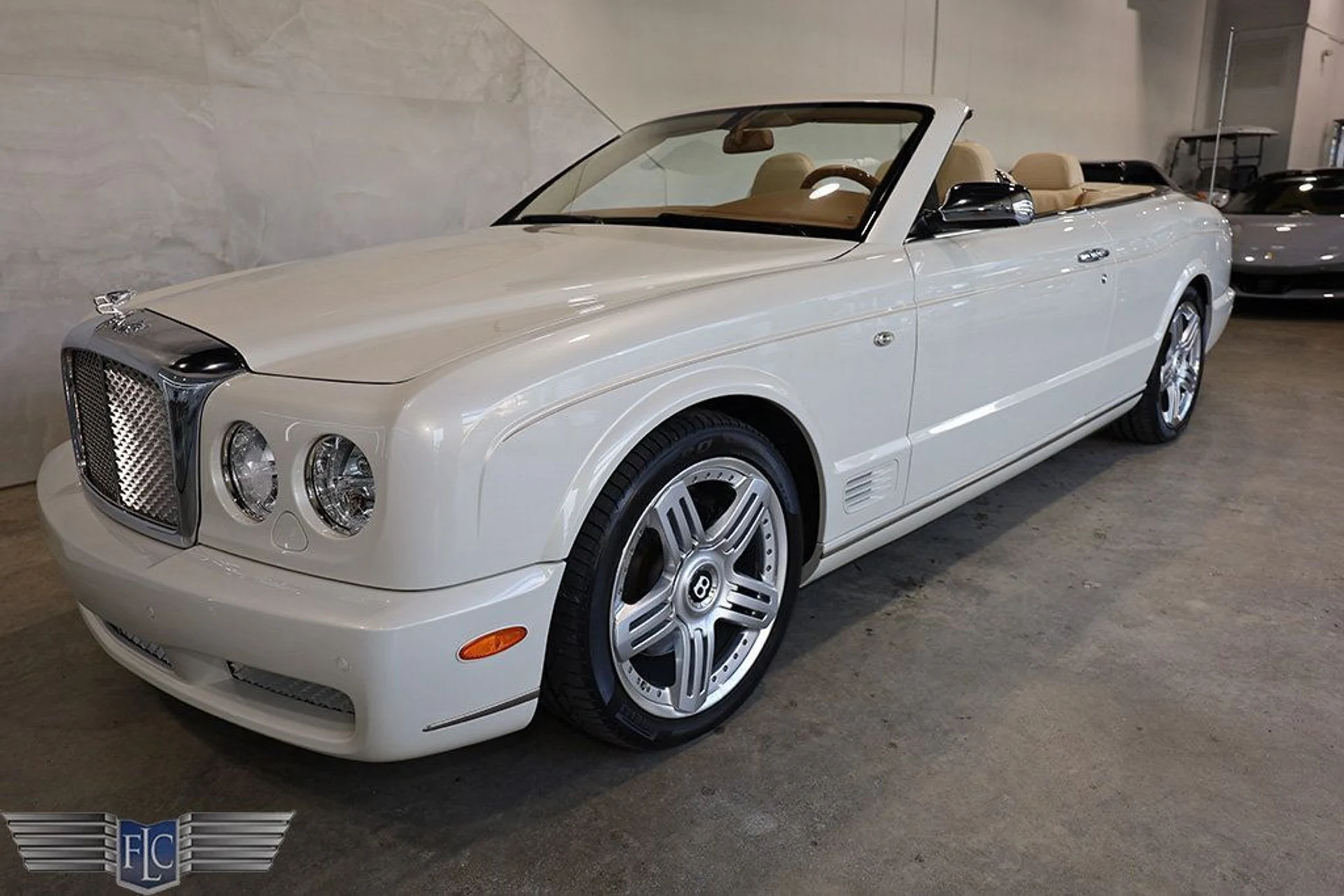 mph011_1396122976_used_2010_bentley_azure_tconvertible_9689_22574902_12_1024_25f3b02d38