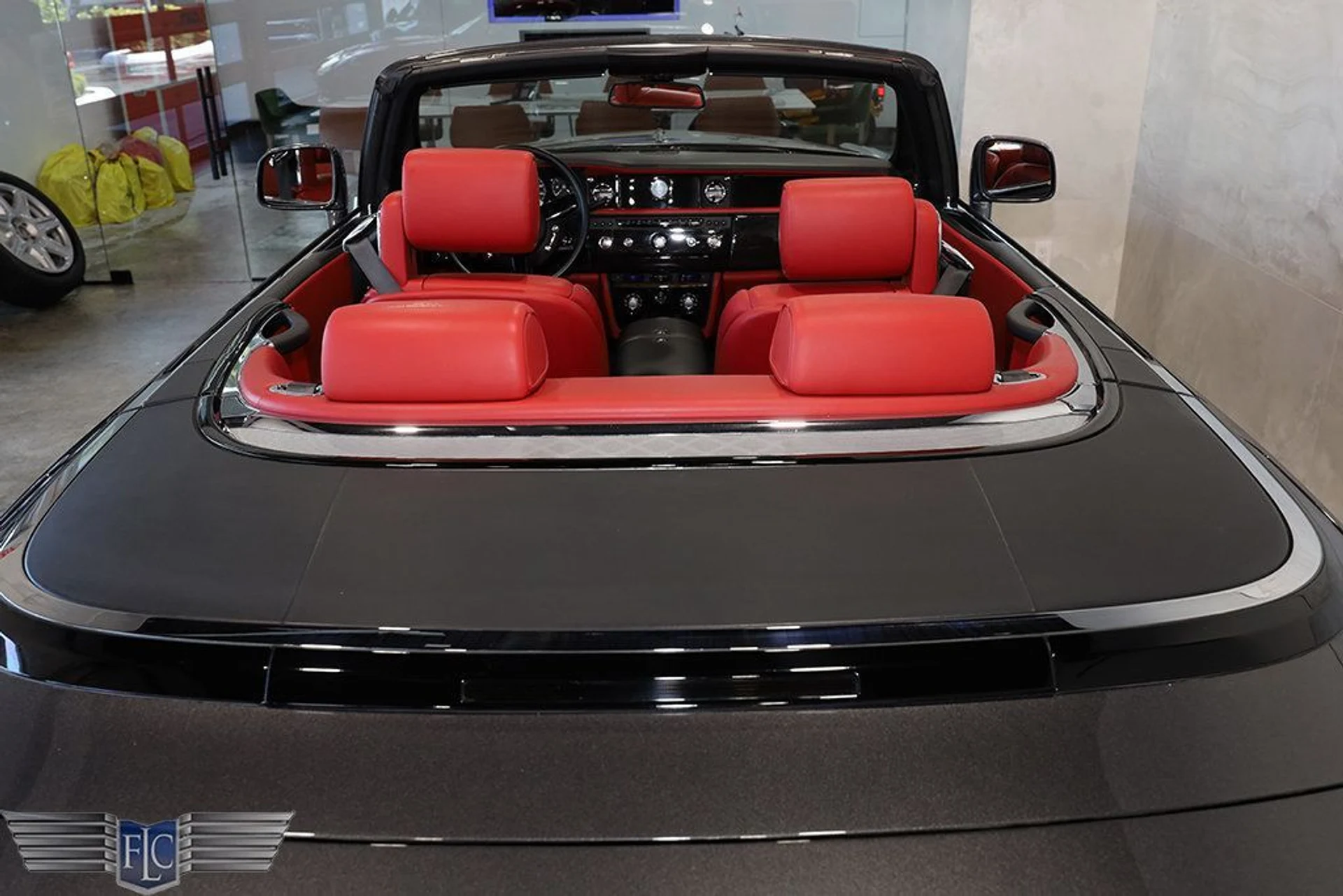 mph011_1398721345_used_2017_rolls_royce_phantom_drophead_coupe_9689_23040582_12_1024_d41cde451d