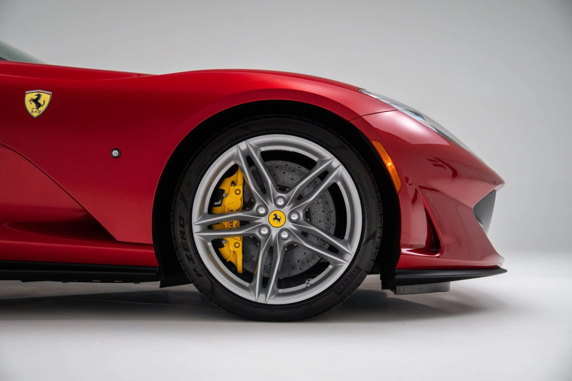 mph011_1400593940_Used_2019_Ferrari_812_Superfast_1774387526_178d435210
