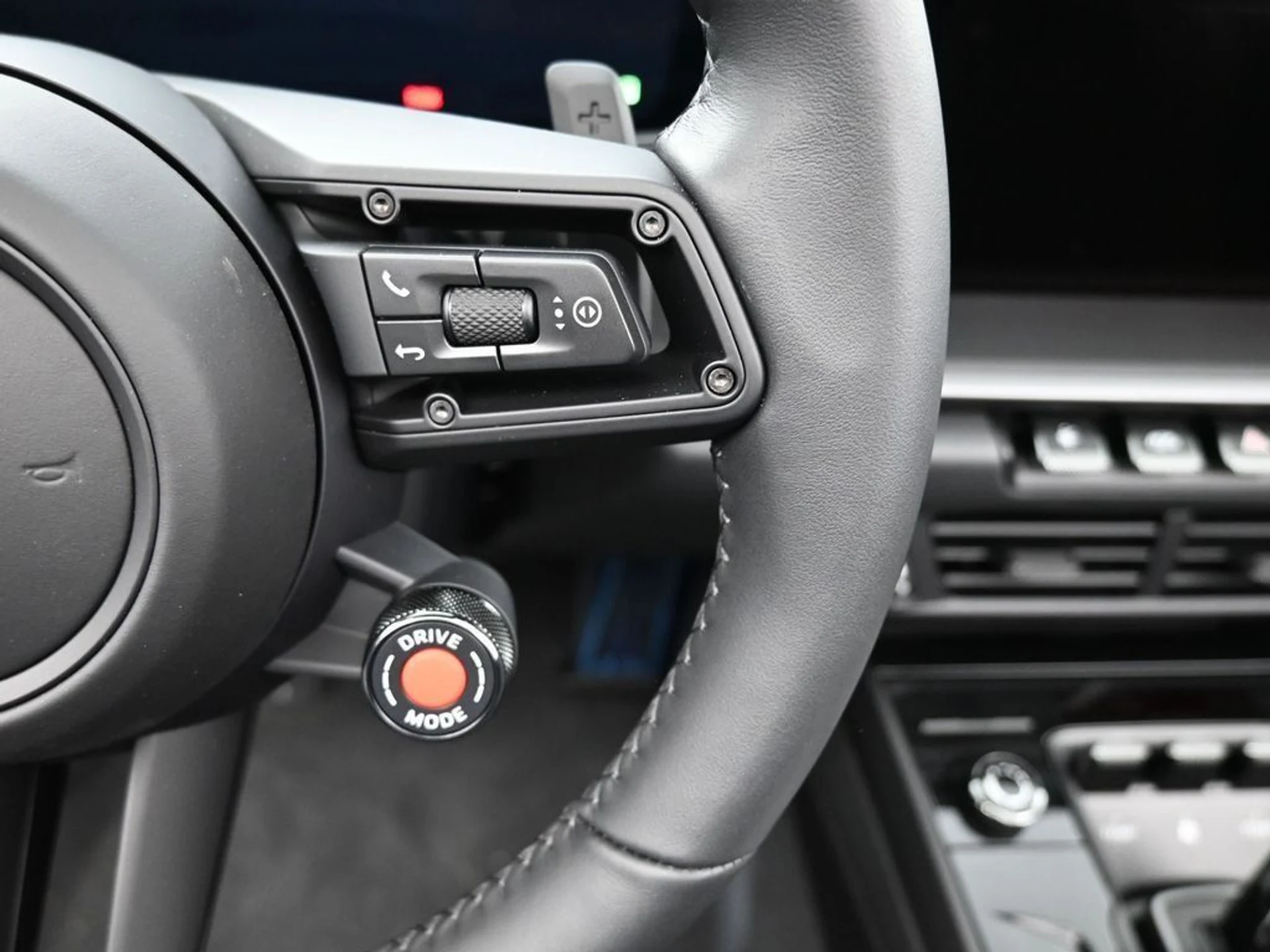 mph011_140093348_802d7ca494f35f2d72f9c450429c23e2_e684e67b4a