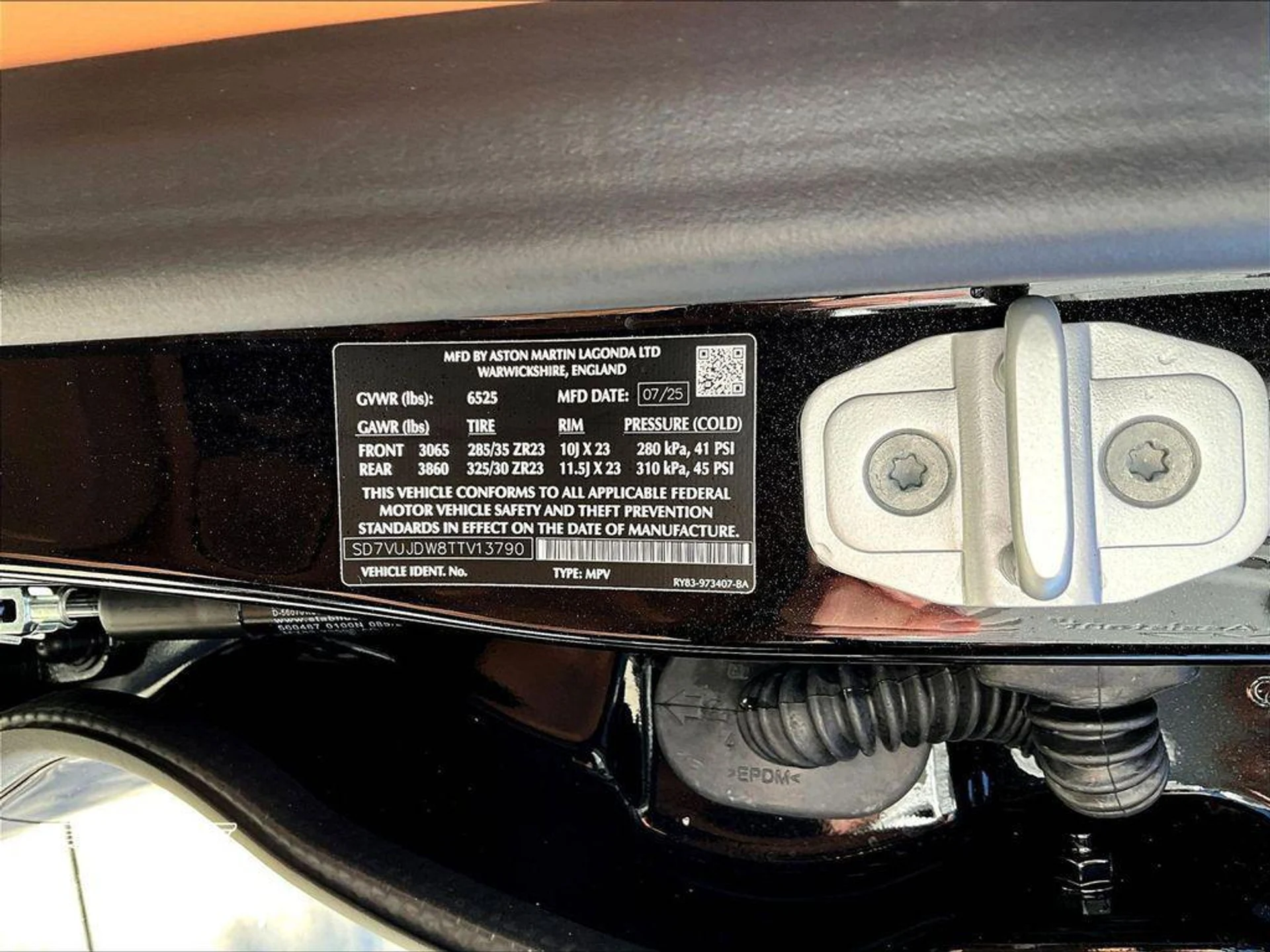 mph011_141080476_7mh_Wi_Fnzc_Ee_YB_97f_YP_Khl_A_02_C8_a333ead64f