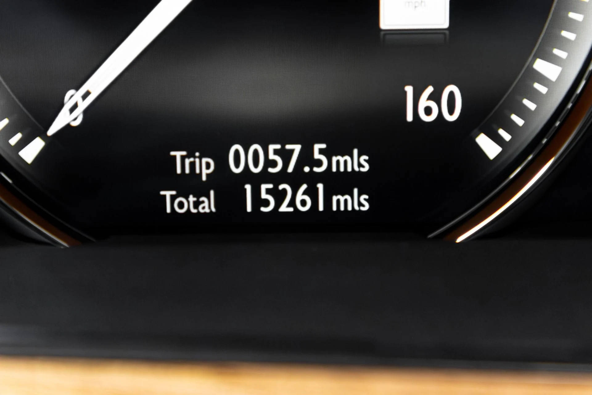 mph011_1412571443_Used_2019_Rolls_Royce_Phantom_1770350910_5b79b7bfd5