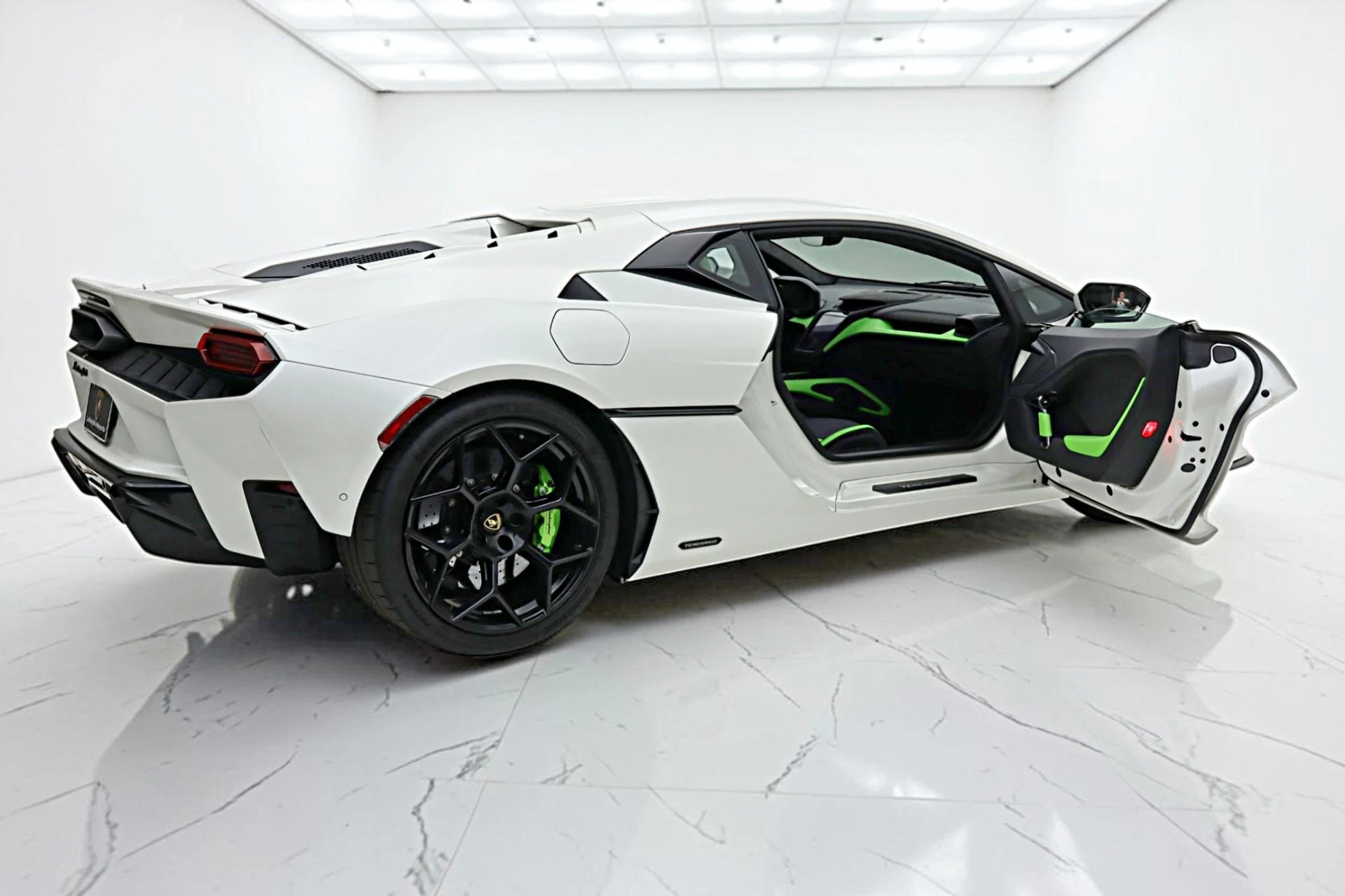 mph011_141523473_Used_2026_Lamborghini_Temerario_LEASE_OPTIONS_AVAILABLE_9918a0f5a2