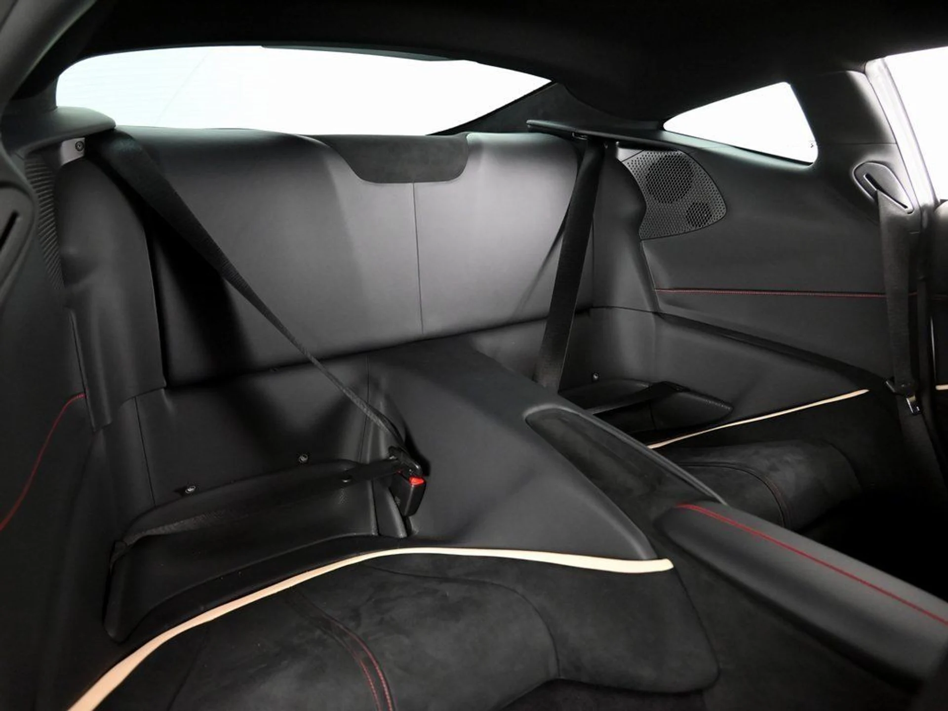 mph011_142645770_0cdd4b548cb8484d3a8c06d521539e07_6082d88370