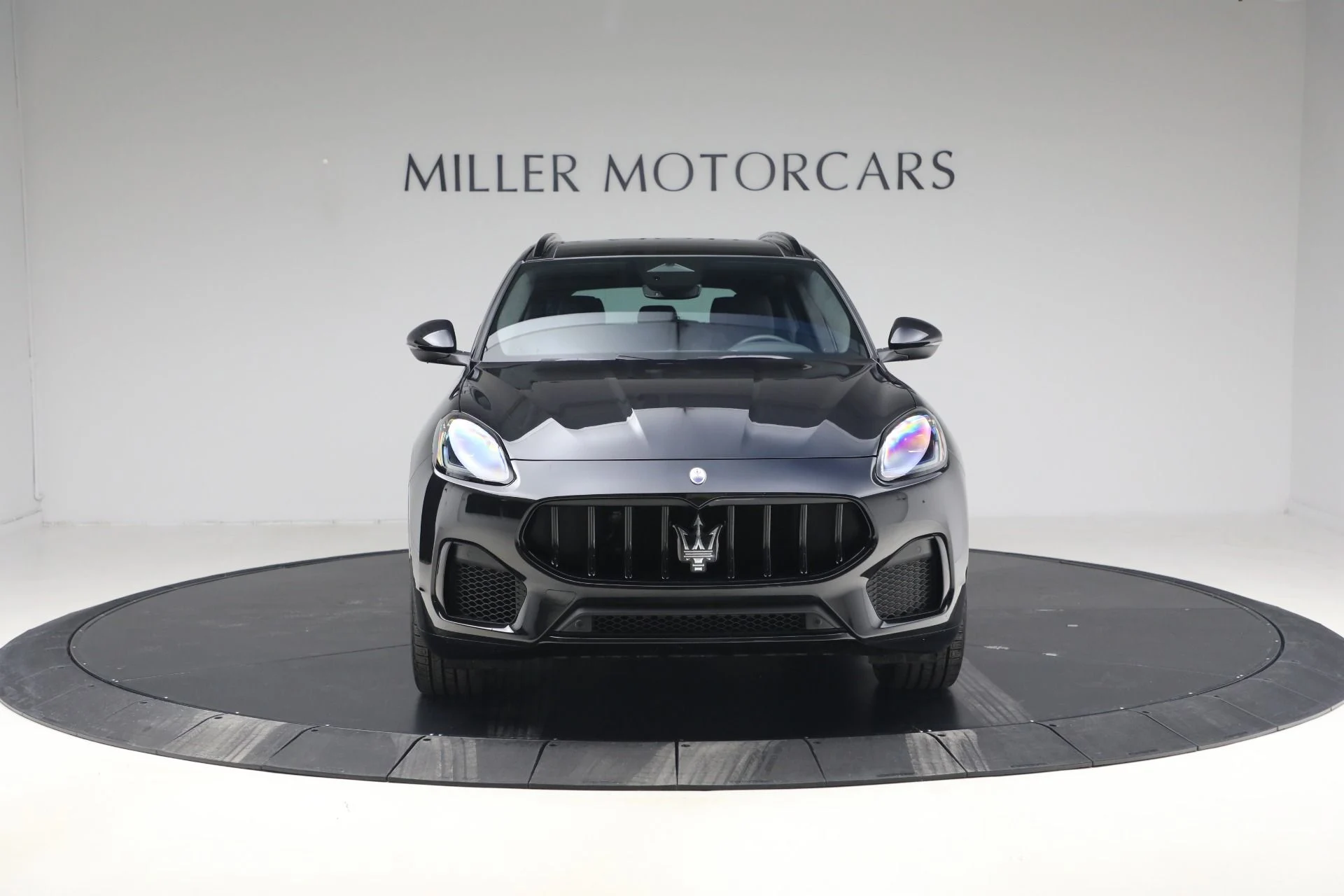 mph011_144266027_New_2026_Maserati_Grecale_Modena_V6_1770392494_7bd8cc31fa
