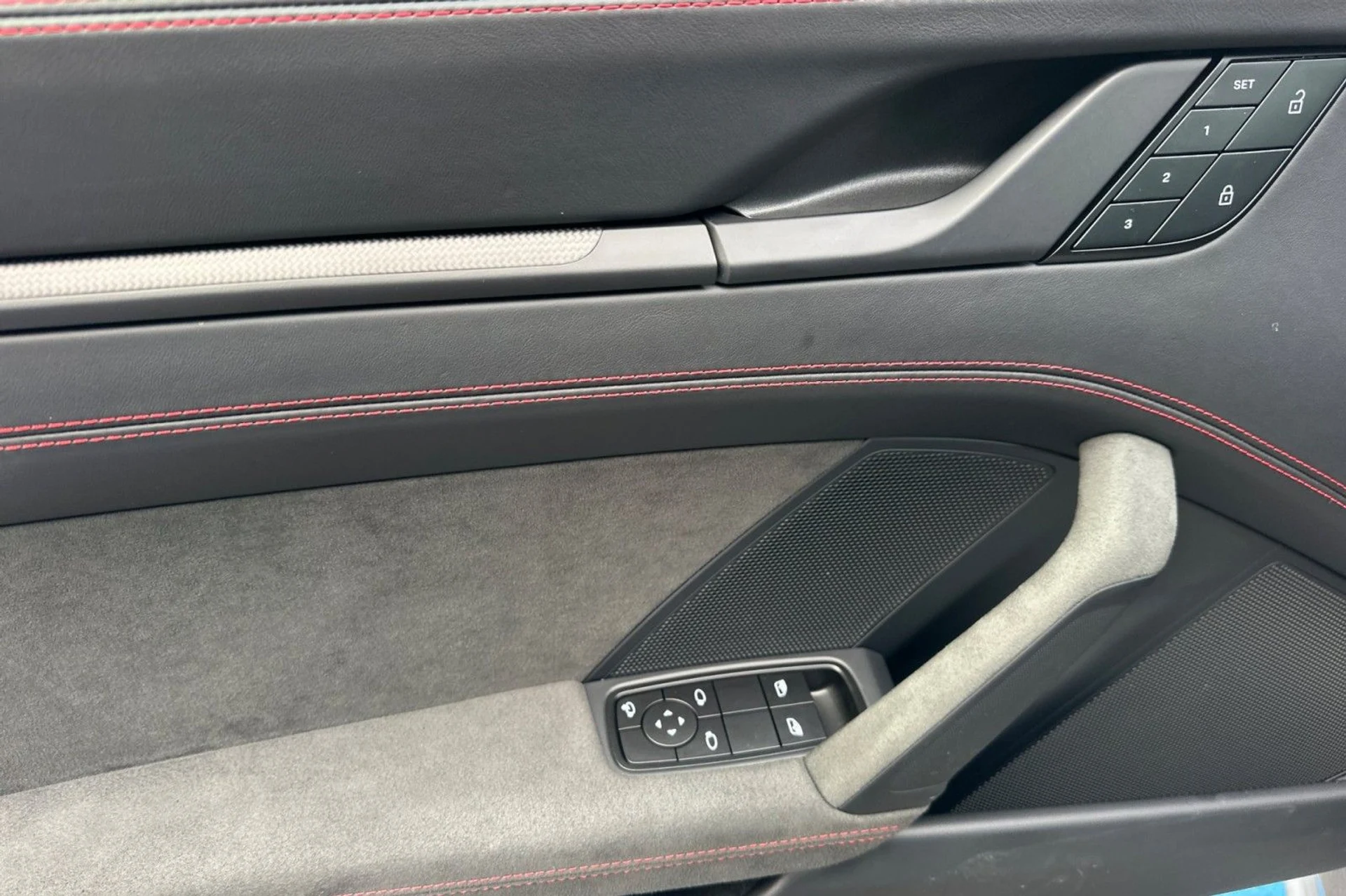 mph011_1444104989_4f7005a5d9bfc321dea06aef29cf11ca_a4f8472c8e