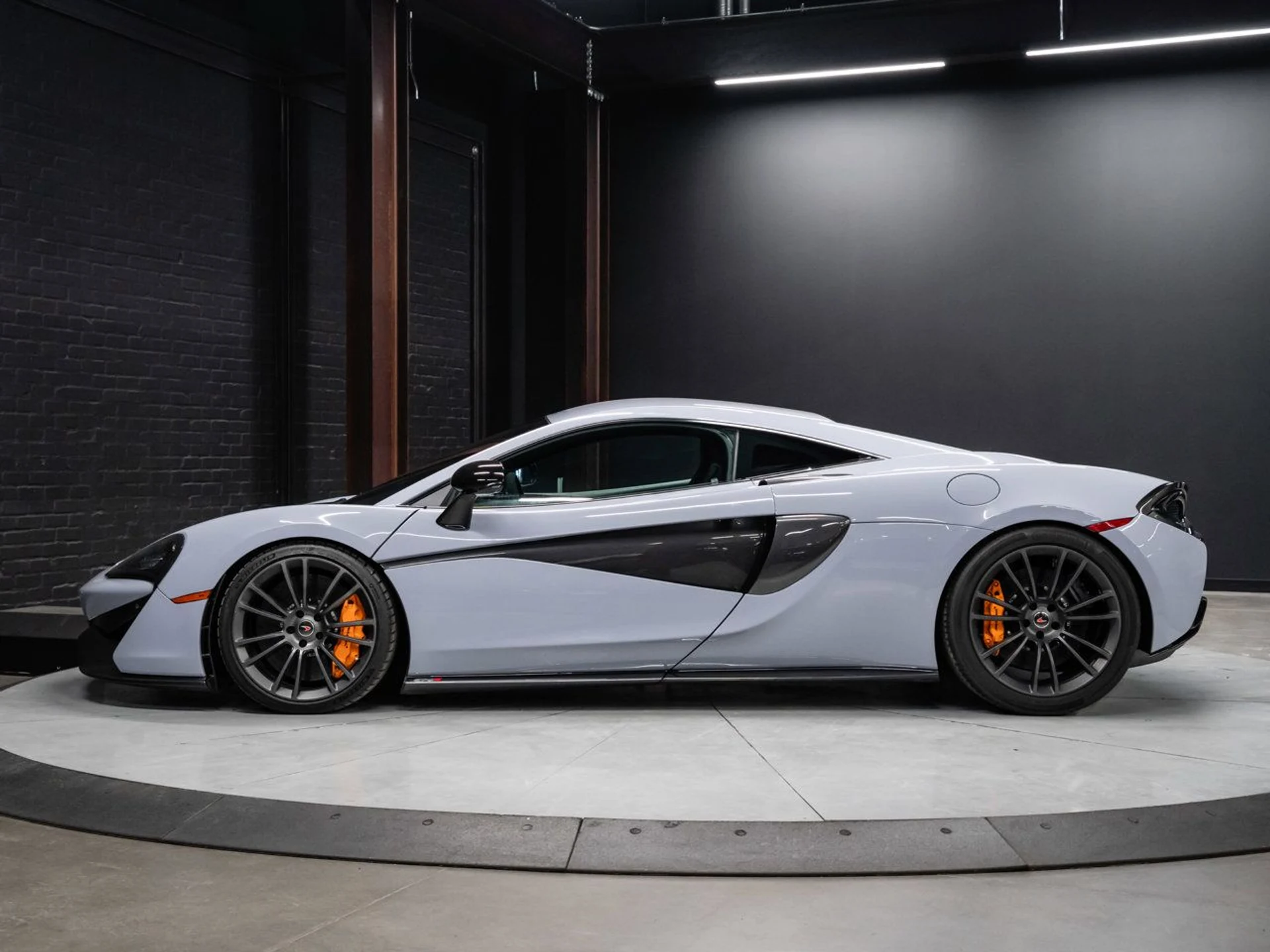 mph011_1450717164_mclaren_570s_2017_333c766ce0