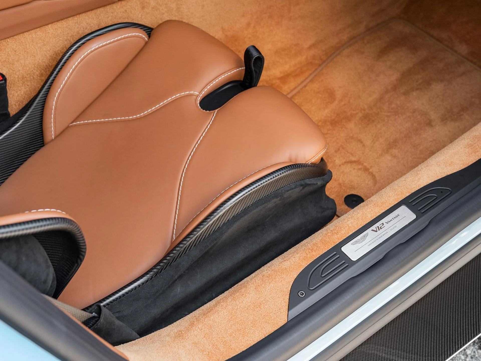 mph011_1452176643_Used_2023_Aston_Martin_Vantage_V12_1780952608_4755205aae
