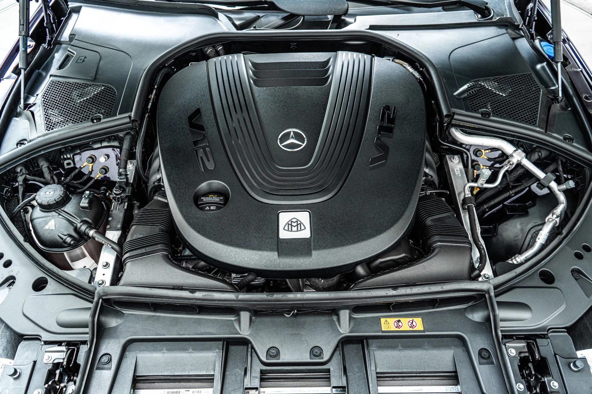mph011_1464881501_Used_2024_Mercedes_Benz_S_Class_Maybach_S_680_1790286365_f2467b976b