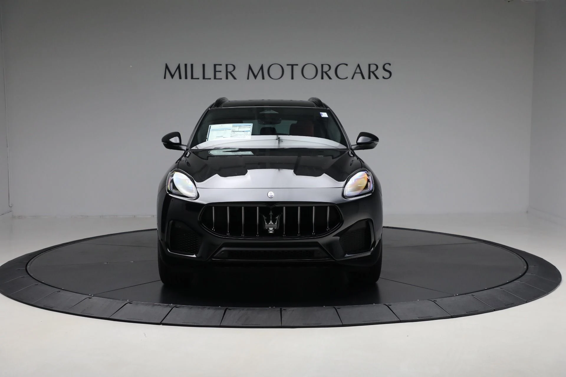 mph011_1466184212_New_2025_Maserati_Grecale_2e2f78774e