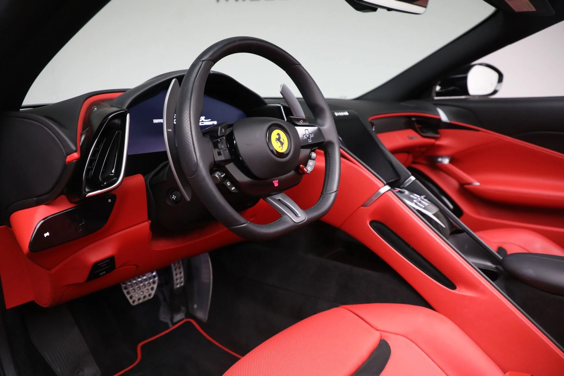 mph011_1466617816_Used_2024_Ferrari_Roma_Spider_1759961484_a8cf103d1f