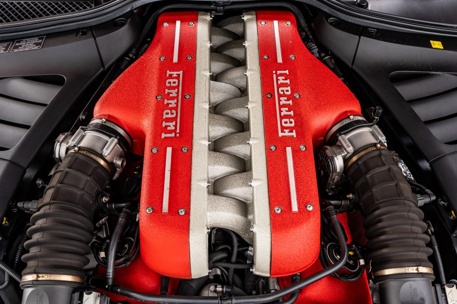 mph011_1474354715_Used_2014_Ferrari_FF_V12_Power_Ventilated_Seats_Sport_Exhaust_Passenger_Display_1775246163_9f935ea888