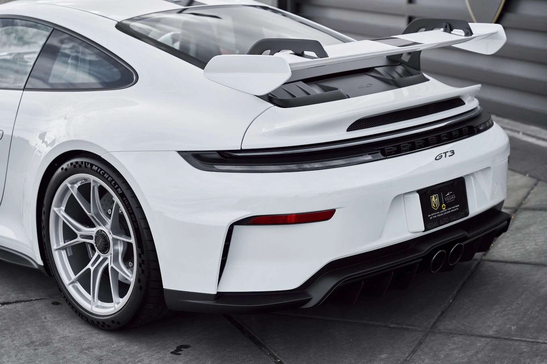 mph011_1477004188_Used_2025_Porsche_911_GT_3_1766797581_43d8cf55bd