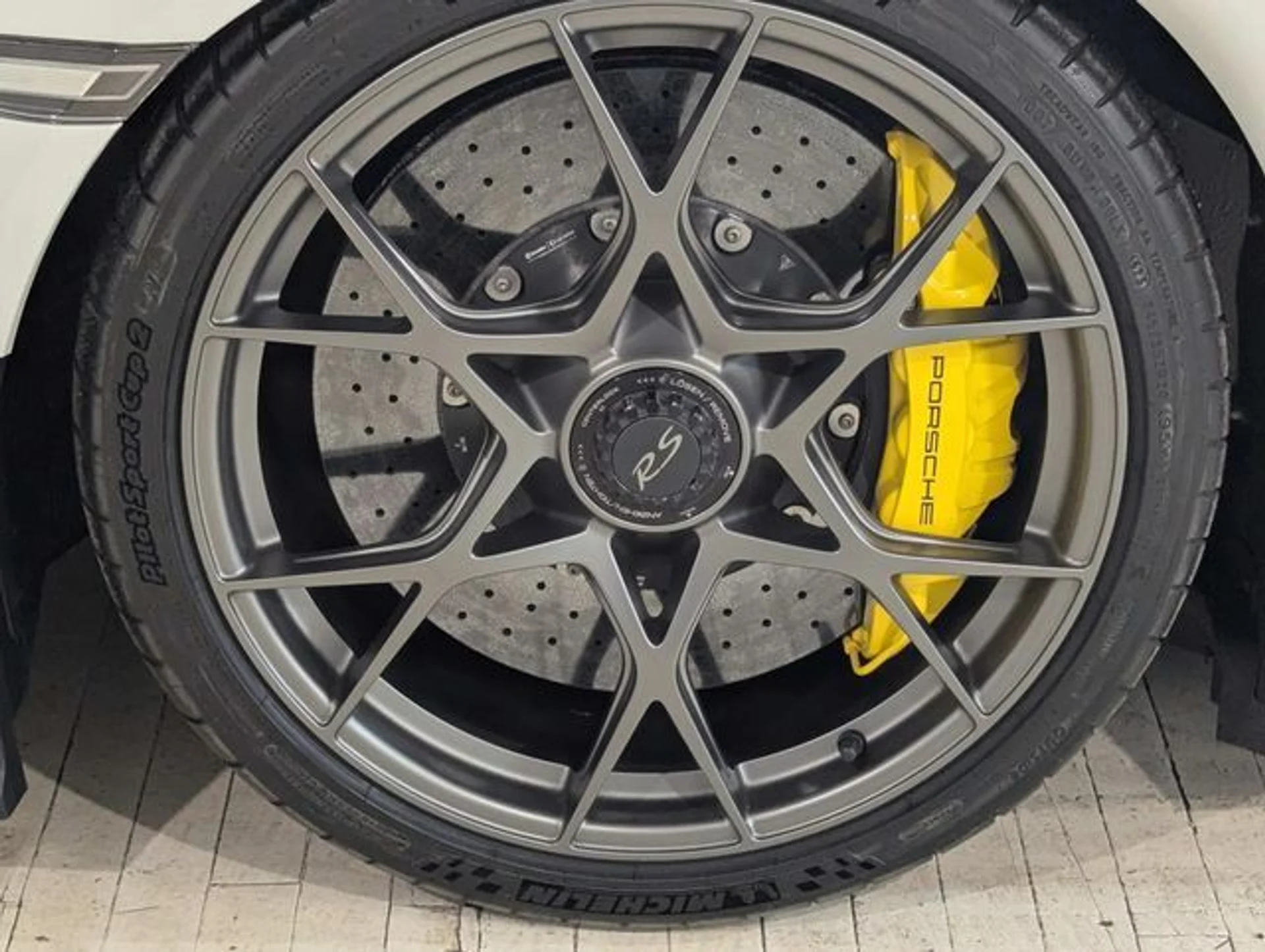 mph011_148389492_4d4f7346eecd3bf18036291a0b1bb71ax_06f0e37089