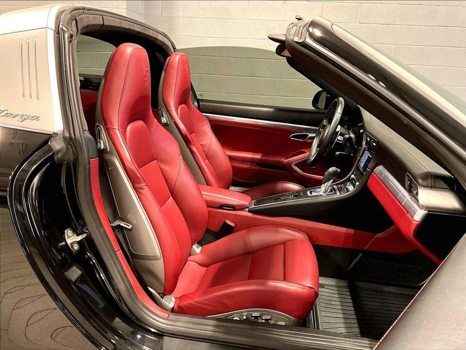 mph011_1488355588_CQA_1_X_Kliea40_YE_Ihy_BQ_Fk2o_B50_M_bdb619d2d2