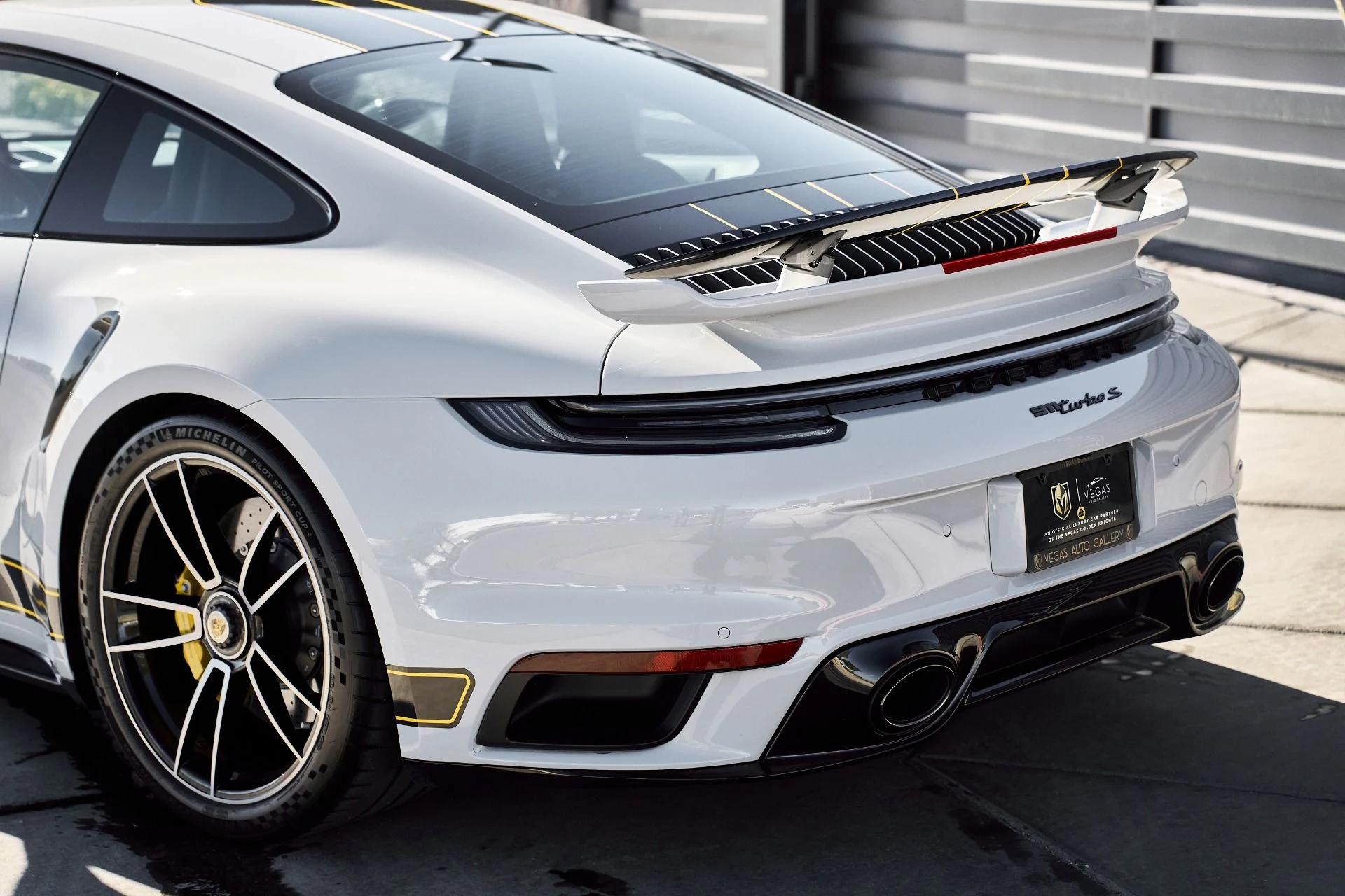 mph011_1492070036_Used_2021_Porsche_911_Turbo_S_1765592903_7b334dbe34