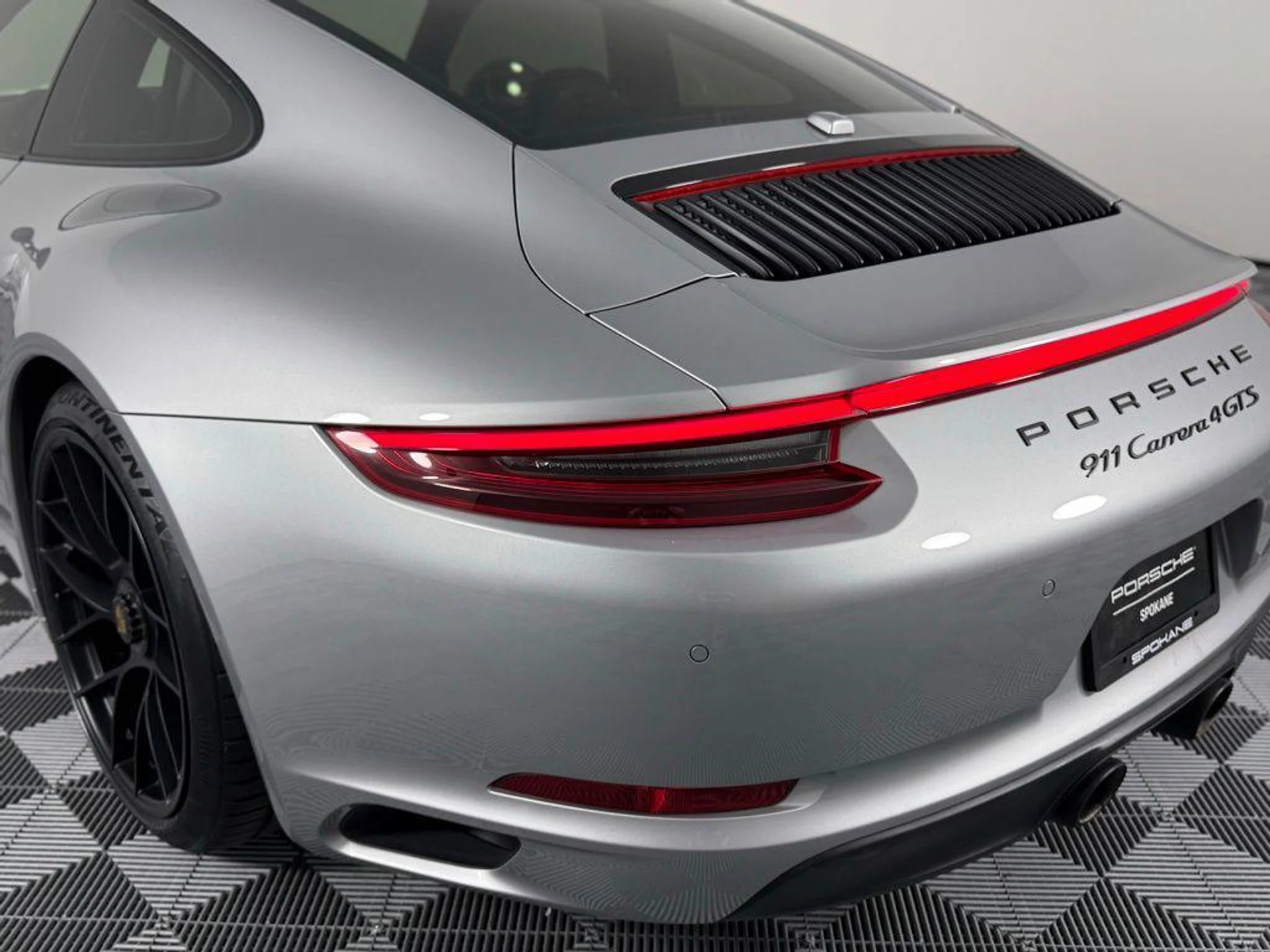 mph011_150075074_K_Tb_P_Nv_Y2_Jda_Ae_AC_7_Wjgz_Elw_T60g_2927fe3cf3