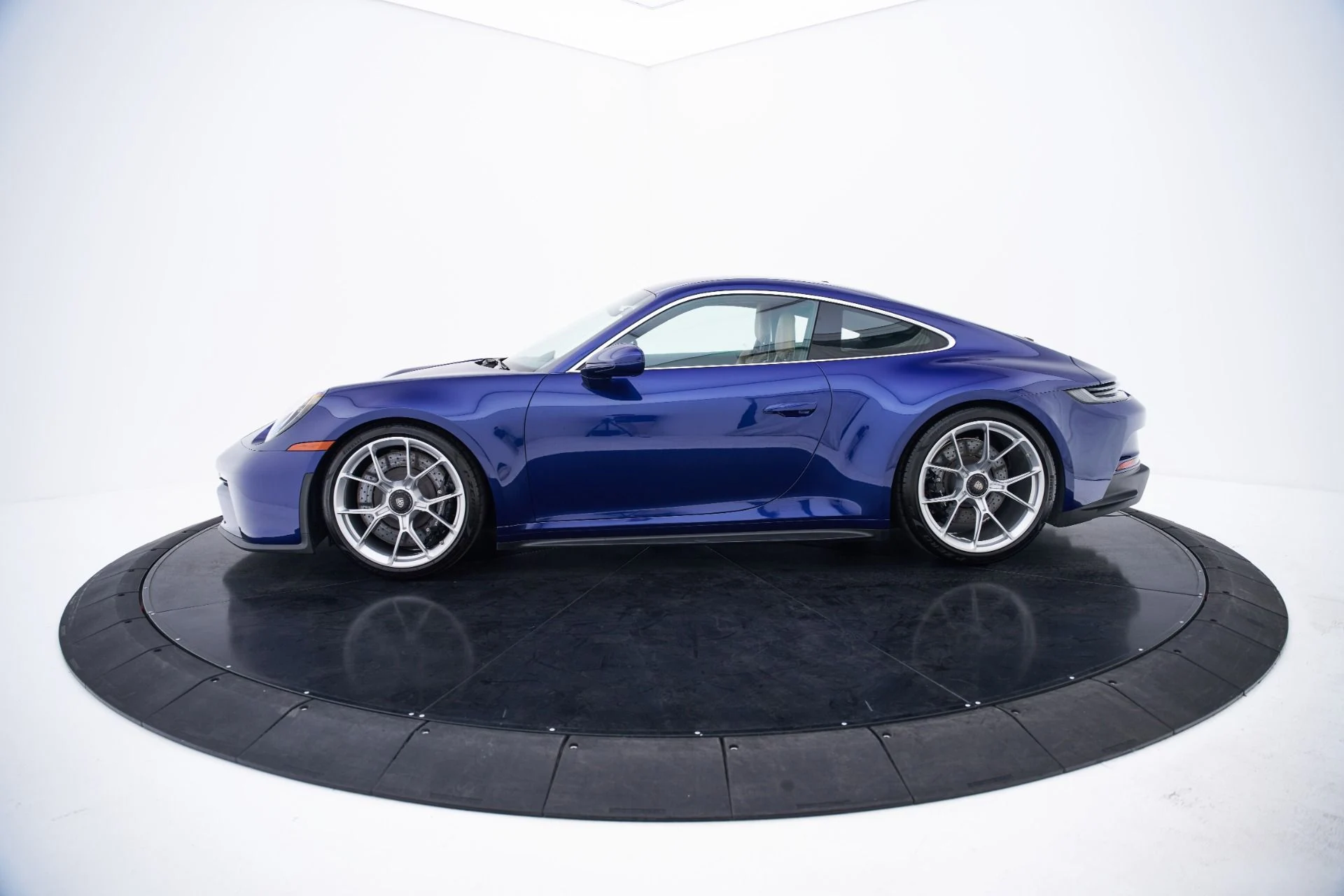 mph011_1510926301_Used_2022_Porsche_911_GT_3_1793061751_f0779bc551