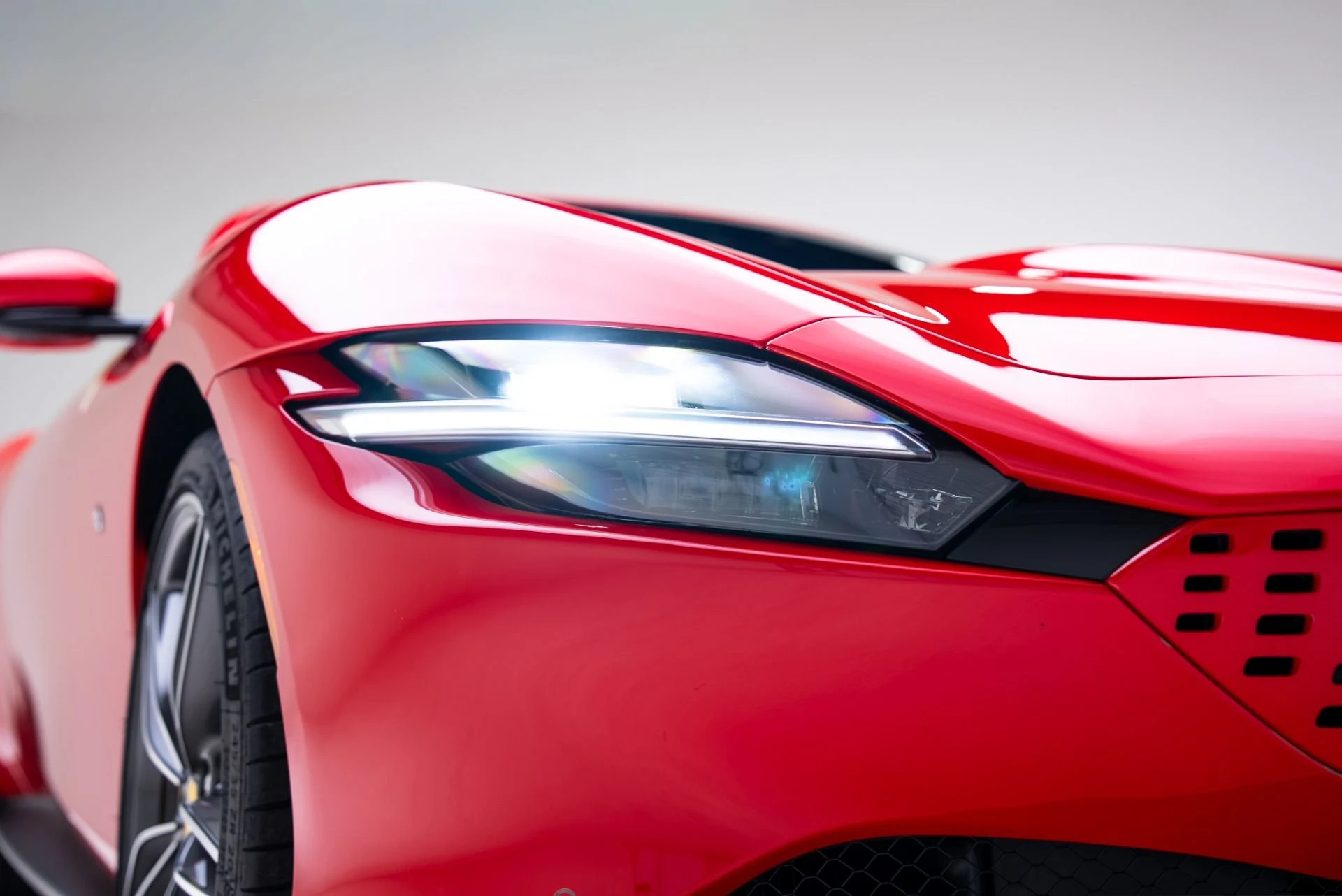 mph011_1513132478_Used_2022_Ferrari_Roma_1769211698_2ef83701a6