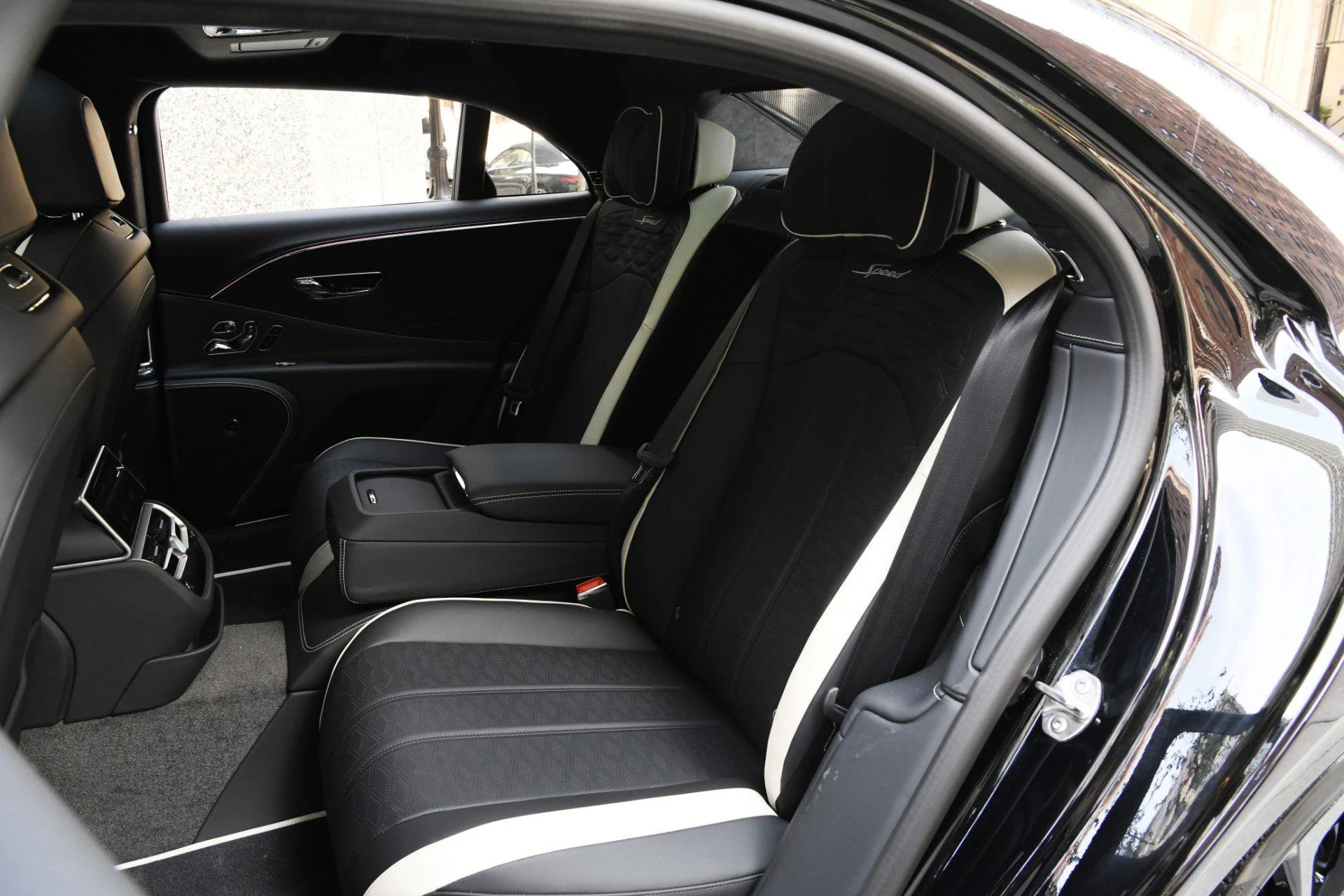 mph011_1523758260_ab9d1512474dbbafa3be900ef2263b4cx_424170ce75