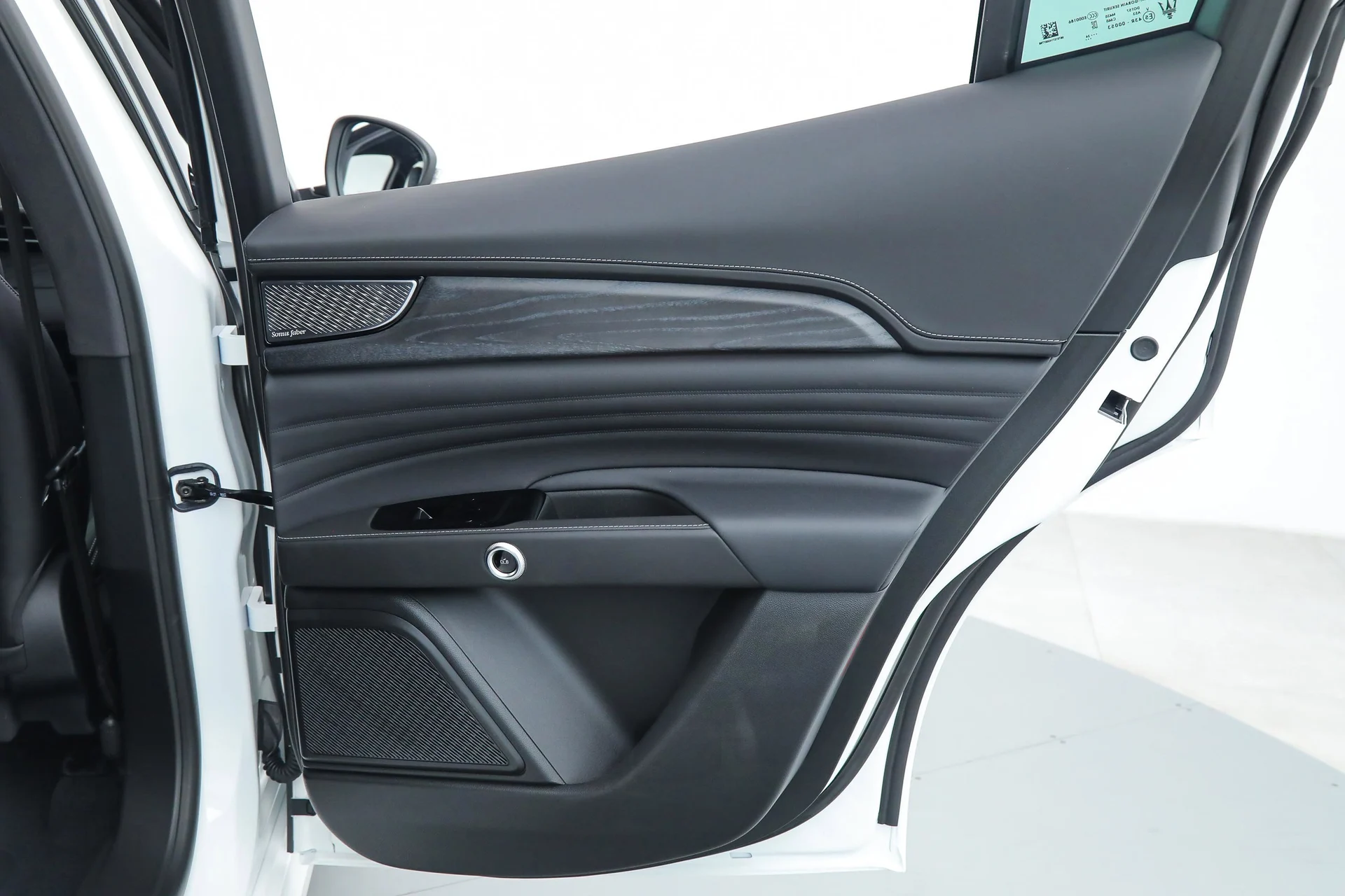 mph011_1524623785_a6f71693583bb4c26ec0c9b3bec94464_a78924fa56