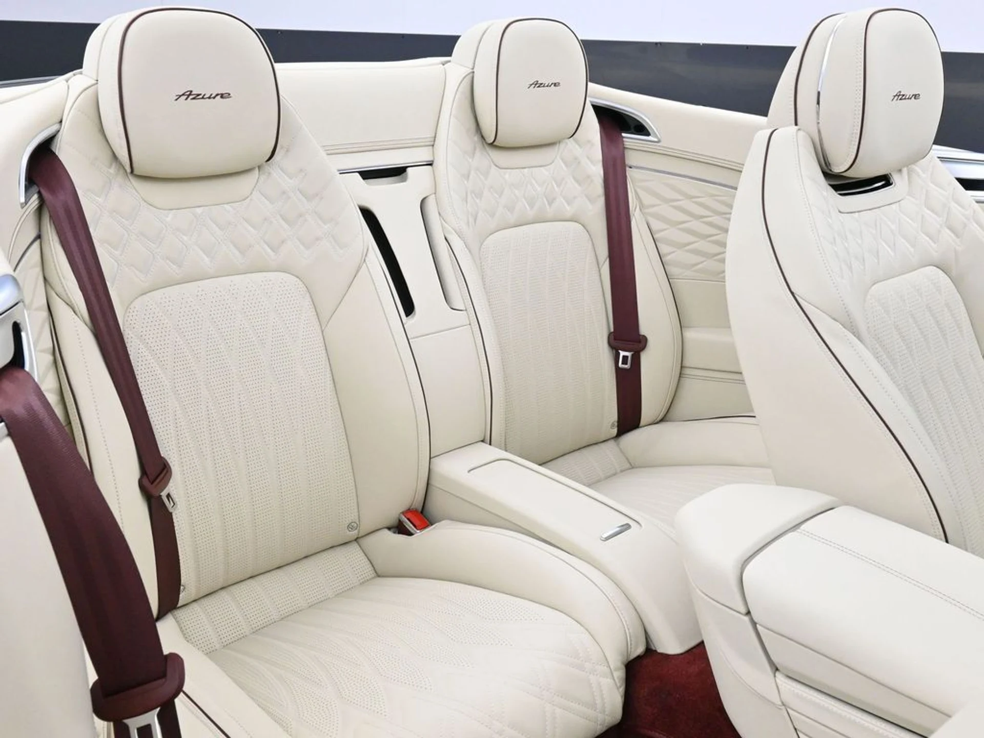 mph011_1524752495_f49e03602f5a5aadaac15b9383a59990x_c4b781a0d2