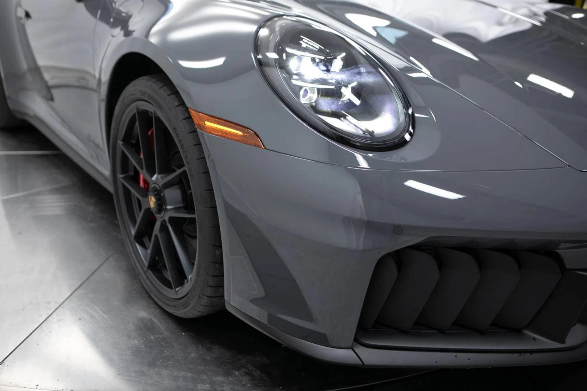 mph011_1527599342_f600567bccc376d66514b77c10838f8bx_9d5c61e9d6