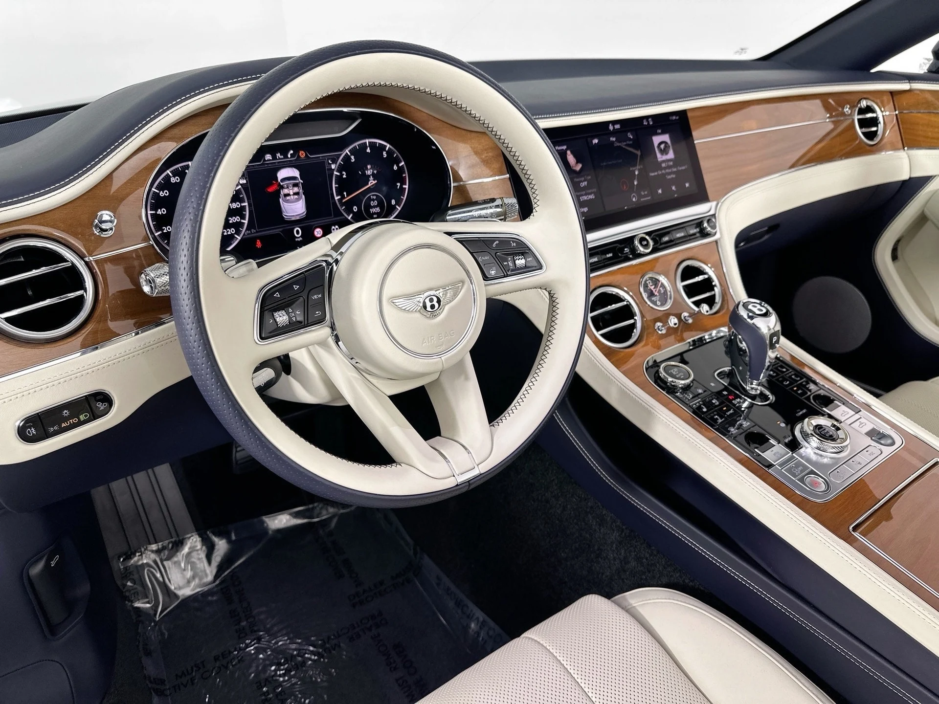 mph011_1527872068_12_68b04ecc6f