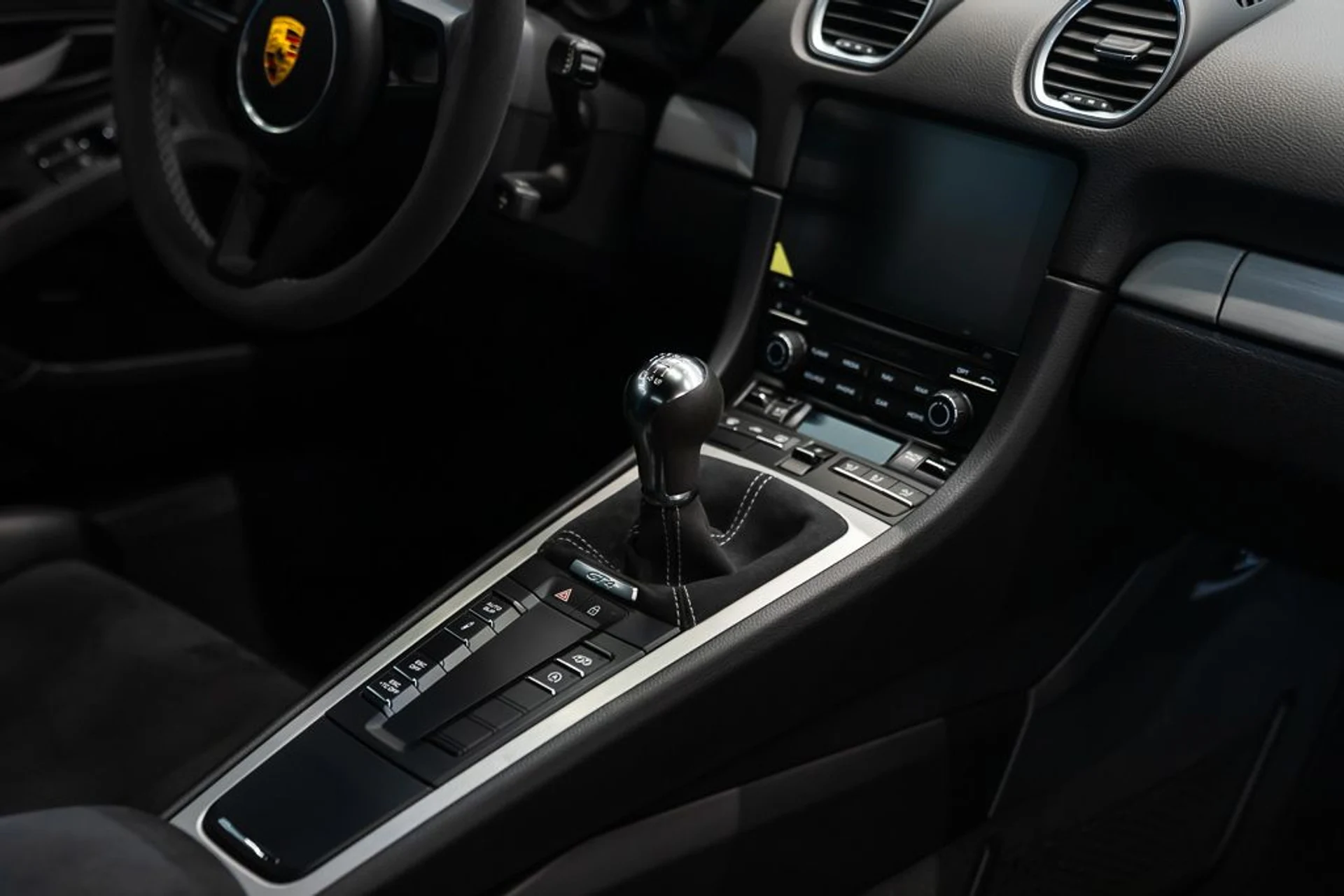 mph011_1528103032_porsche_718_cayman_2020_jpg_v_1762977388_dbeac877be