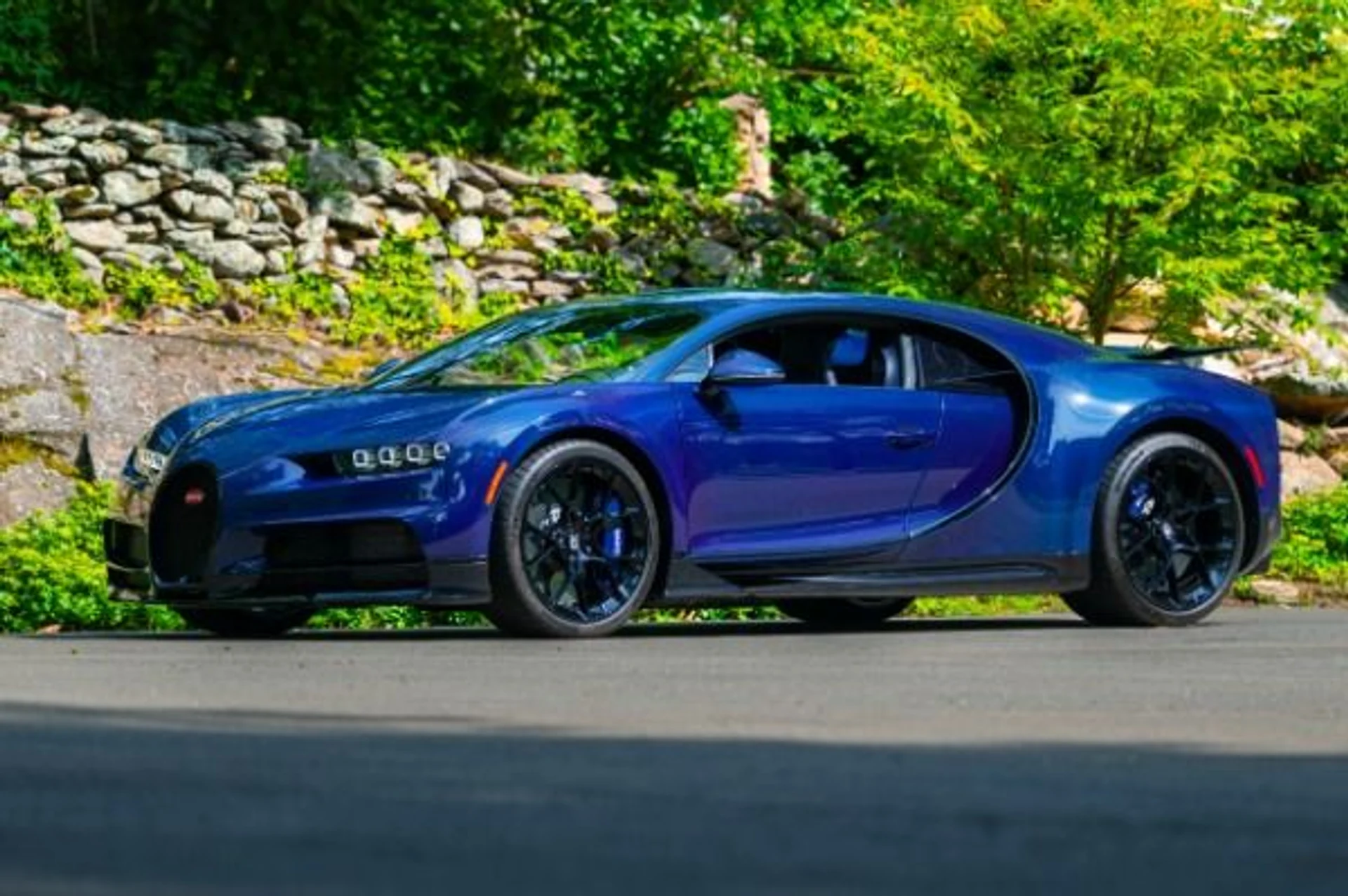 mph011_1530238746_Used_2018_Bugatti_Chiron_Chiron_c24916bea0