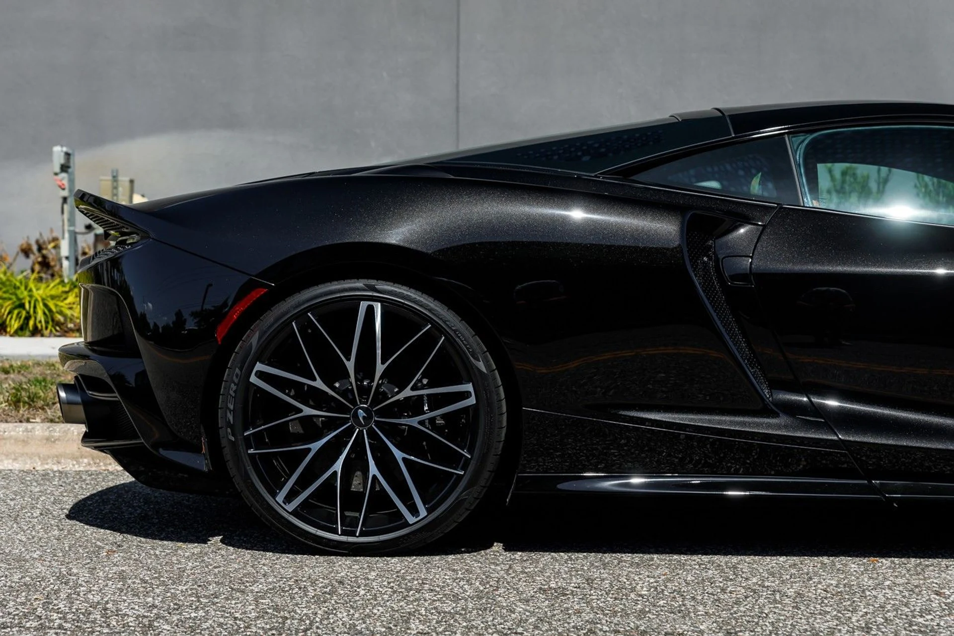 mph011_1532626778_470_p12_l_e8e129f8d3