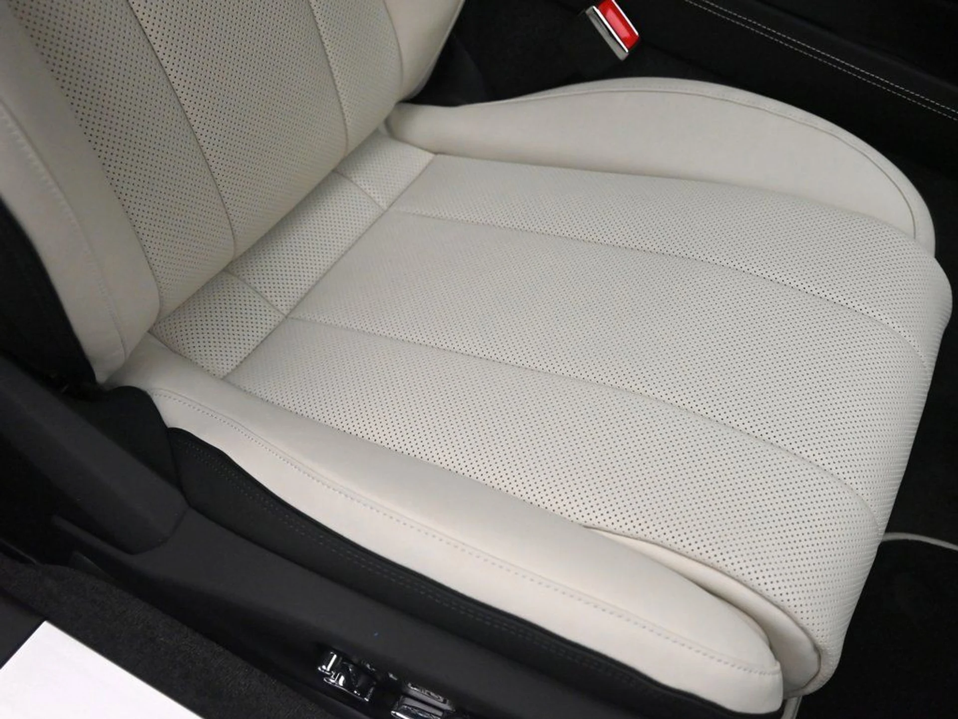 mph011_1536919602_bf777b561e5f404fab5759b1aa9e2080_6b910fa036