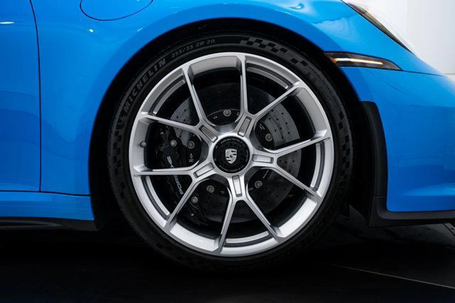 mph011_1538849749_n_Pjd_OR_Tm_U_Yh0_E_Oz_EWJX_Ede_XSPVI_e6b26201d5