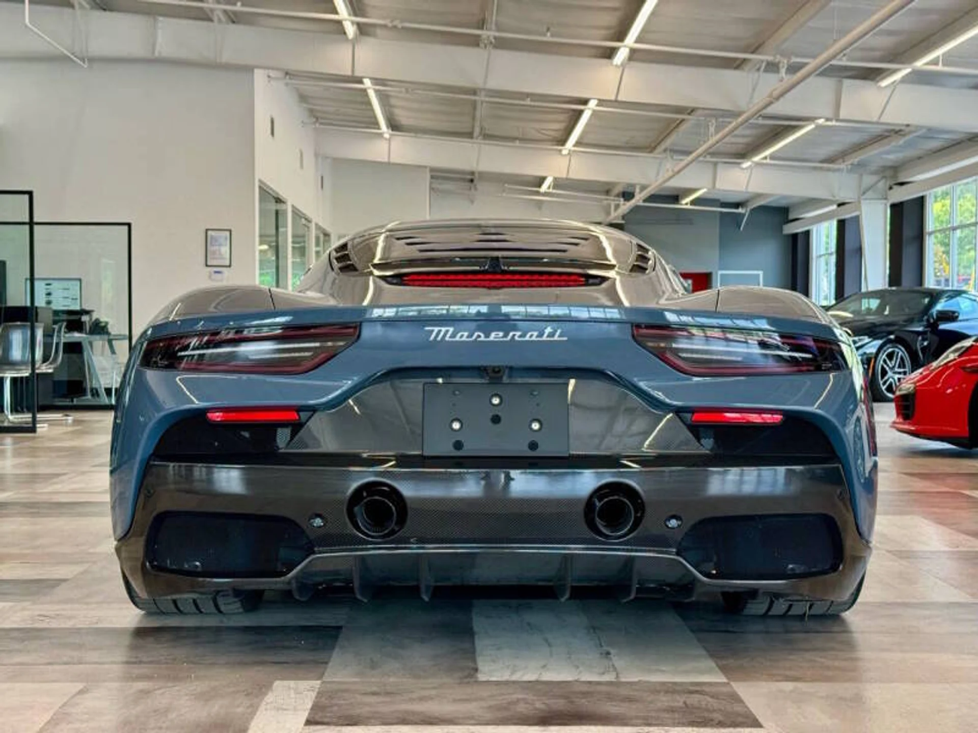 mph011_1548174205_2023_maserati_mc20_base_2dr_coupe_befbd05842