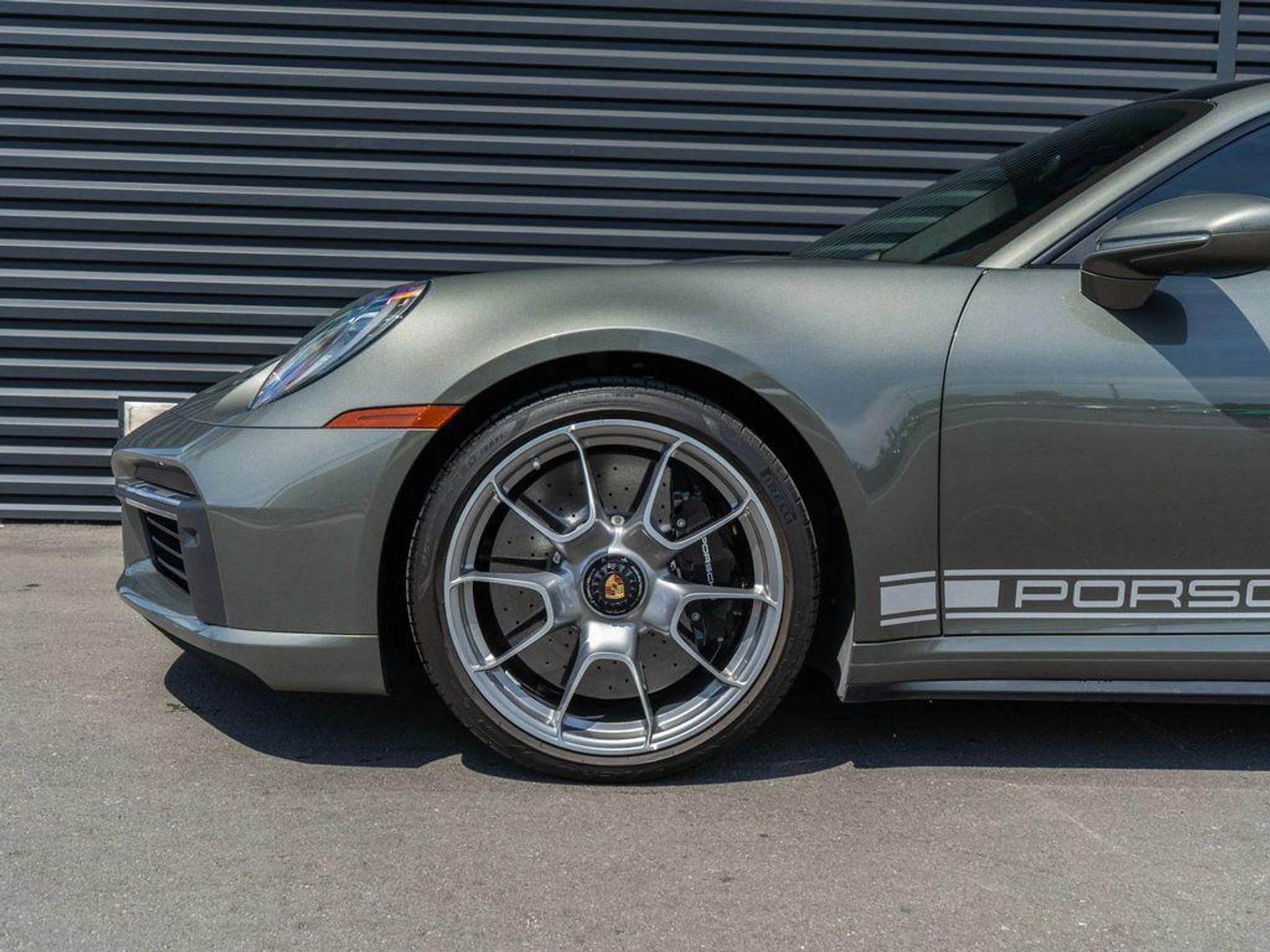 mph011_1558578280_gv7_Ic_O9n_Ck_QR_1p_POM_Idzl_L7_9_Nw_8749c46add