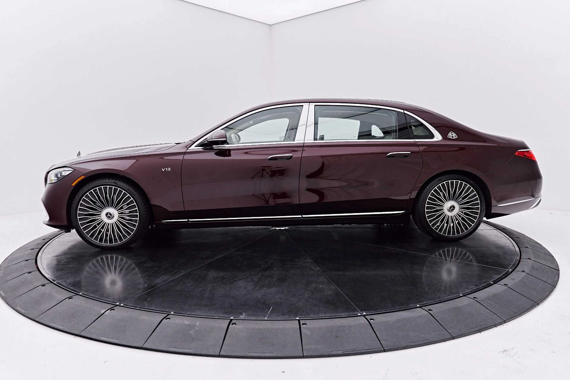 mph011_1558903702_Used_2024_Mercedes_Benz_S_Class_Maybach_S_680_1790208526_a2cc9999c2