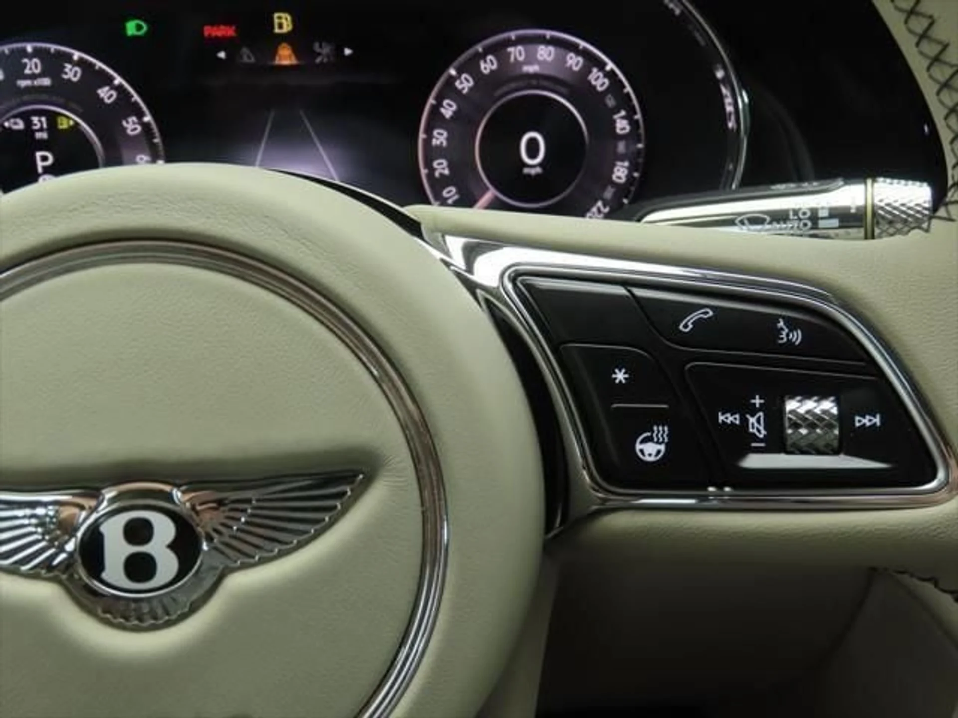 mph011_1559538067_used_2025_bentley_flying_spur_blackeditionsedan_8119_23021249_12_640_7f605a3c5d