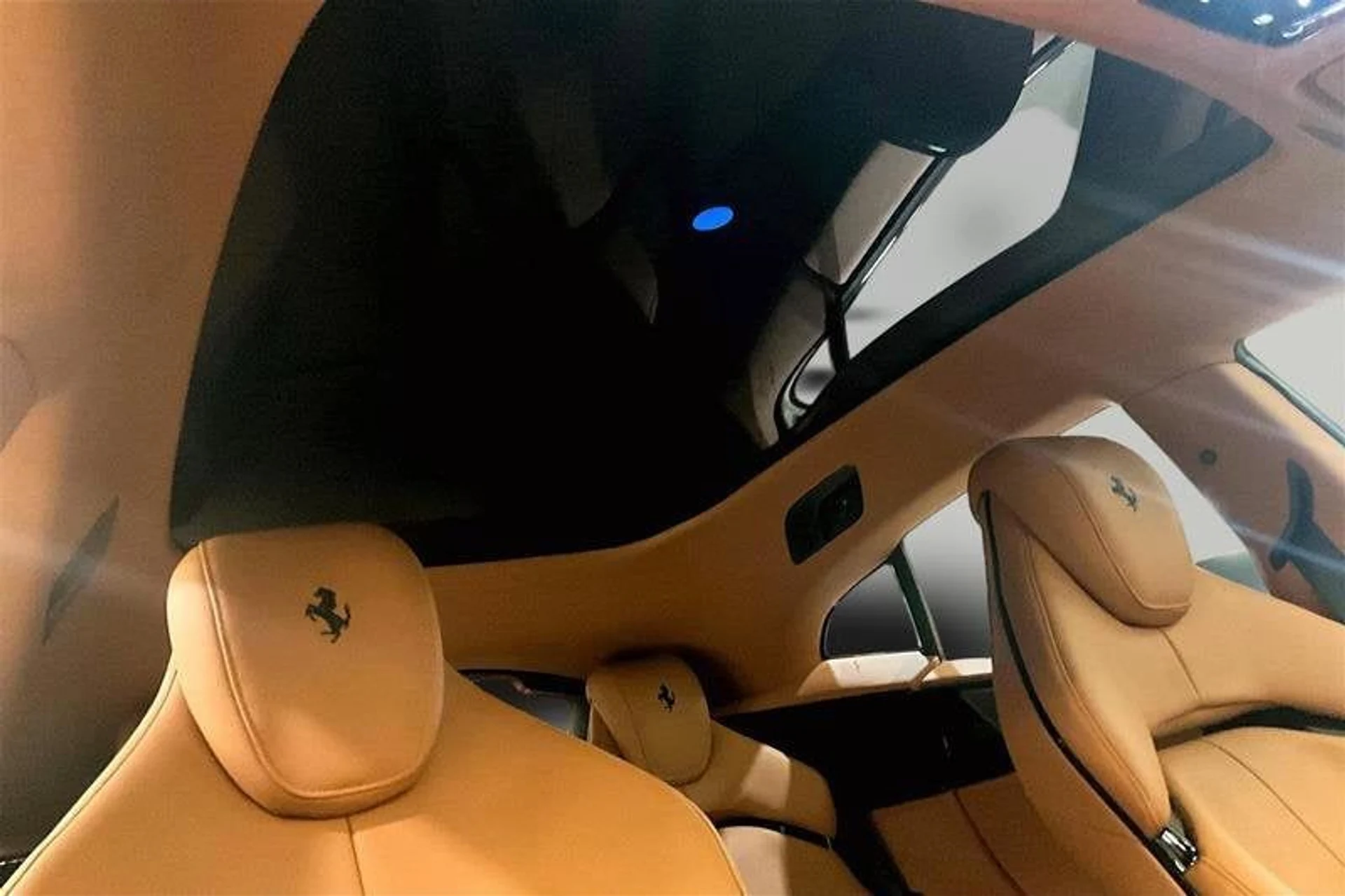 mph011_1560599345_c2e3fb1a8fec4a74ae1591531da0e478_85685ec000