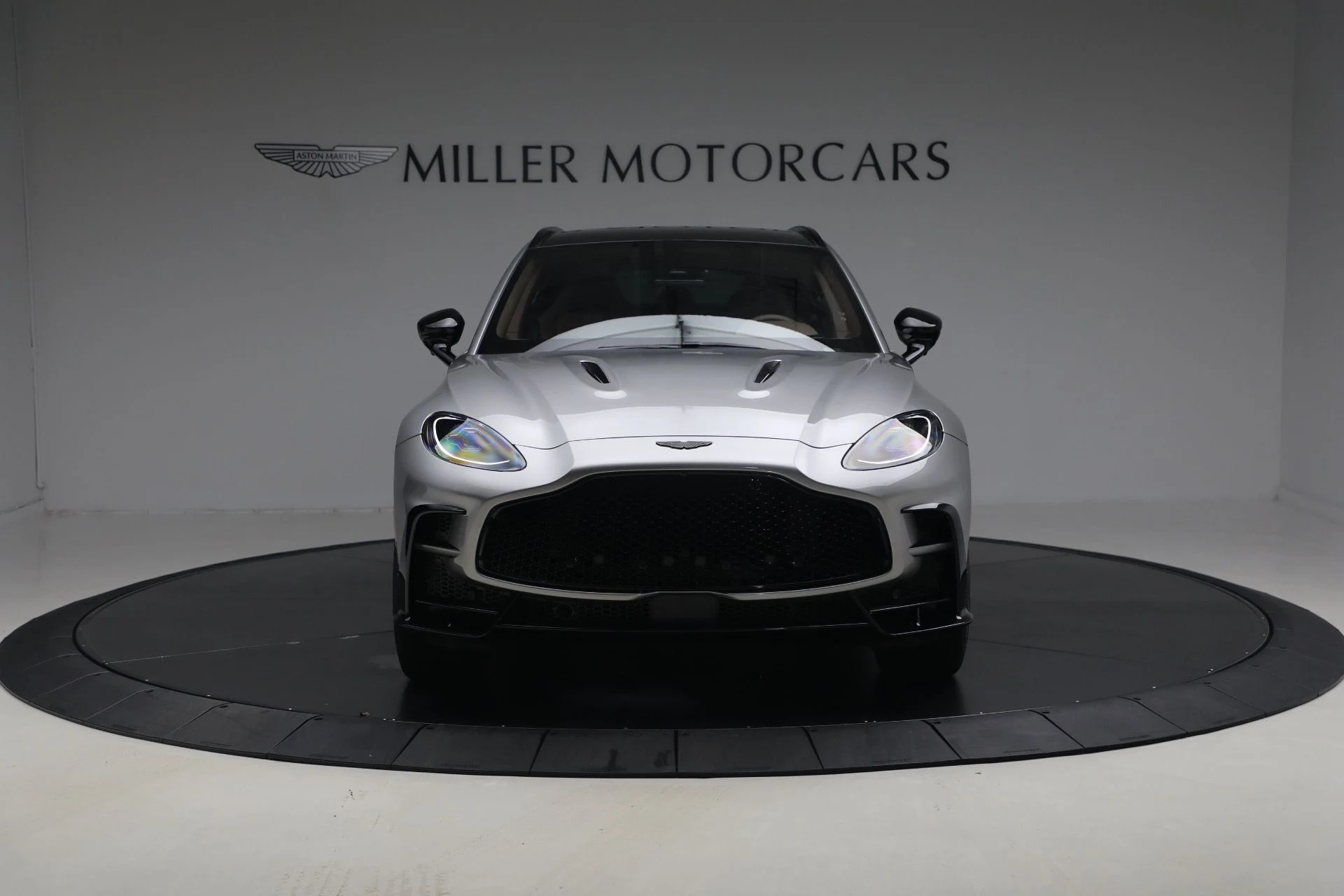 mph011_1563010430_New_2026_Aston_Martin_DBX_S_1765053271_71b2084549
