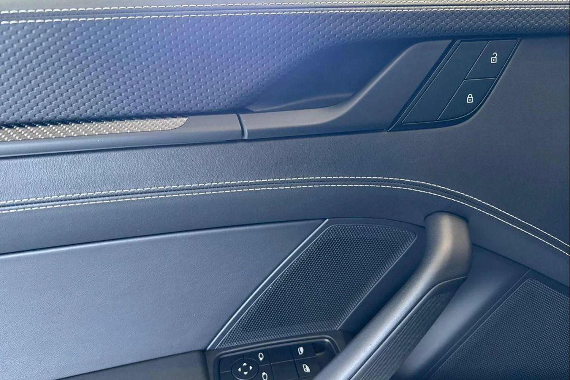 mph011_1571996887_n_Ol_QRC_Obi_Fbi8_Nocdk_G6_HW_55_L_I_dec8015f60