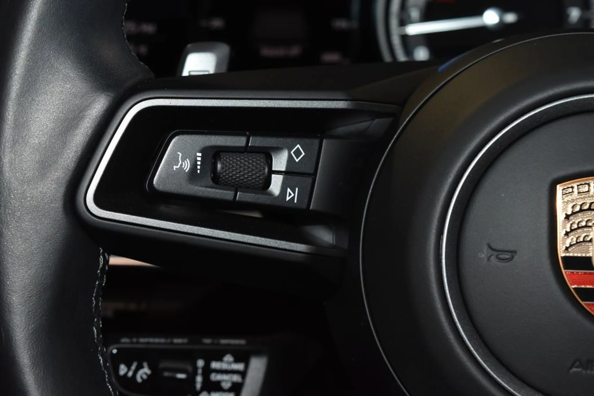 mph011_1573611945_219de964c86c7398775e3494a79bfee4x_1c2312e709