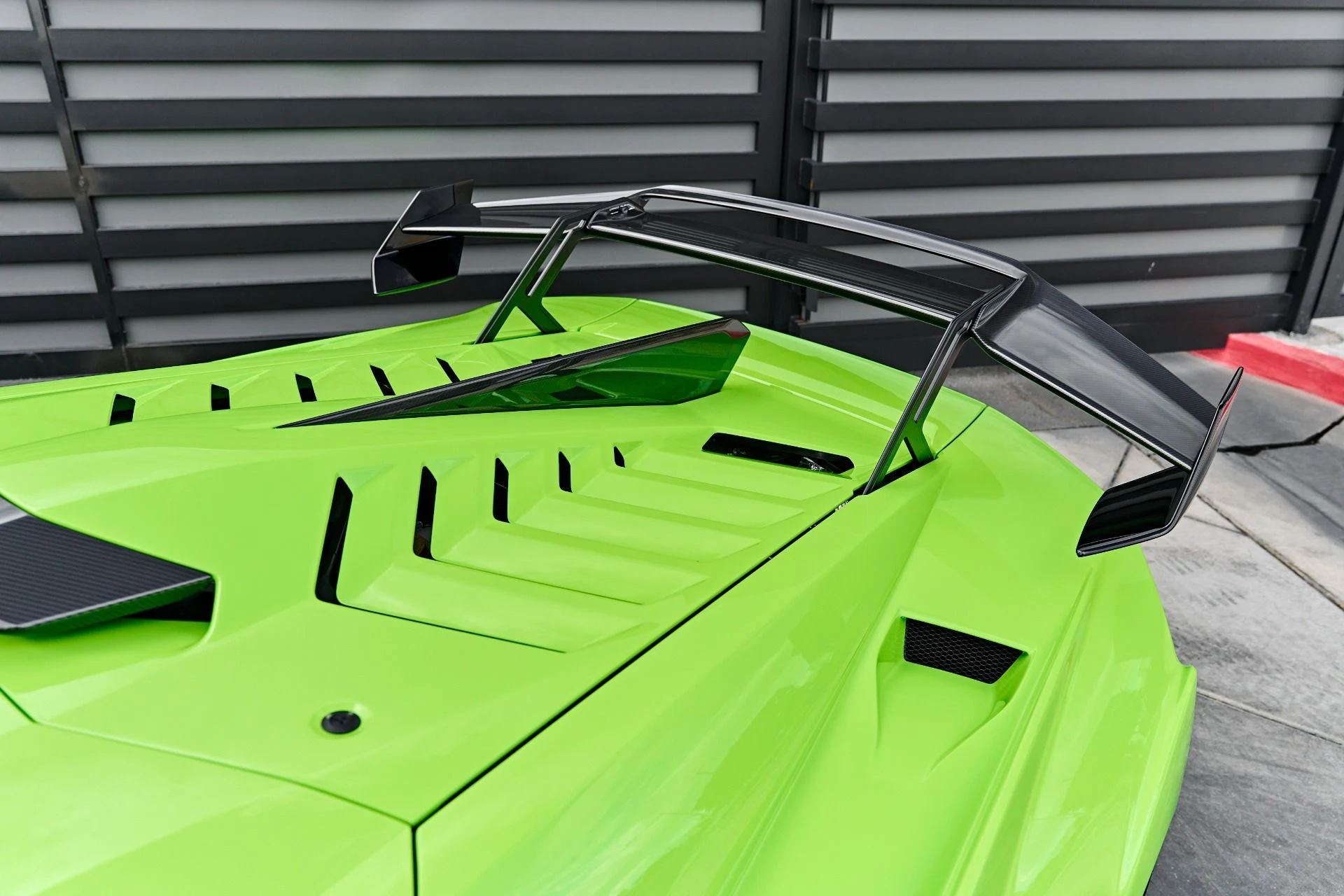 mph011_1577488380_Used_2024_Lamborghini_Huracan_STO_Base_1791998193_6b59712824