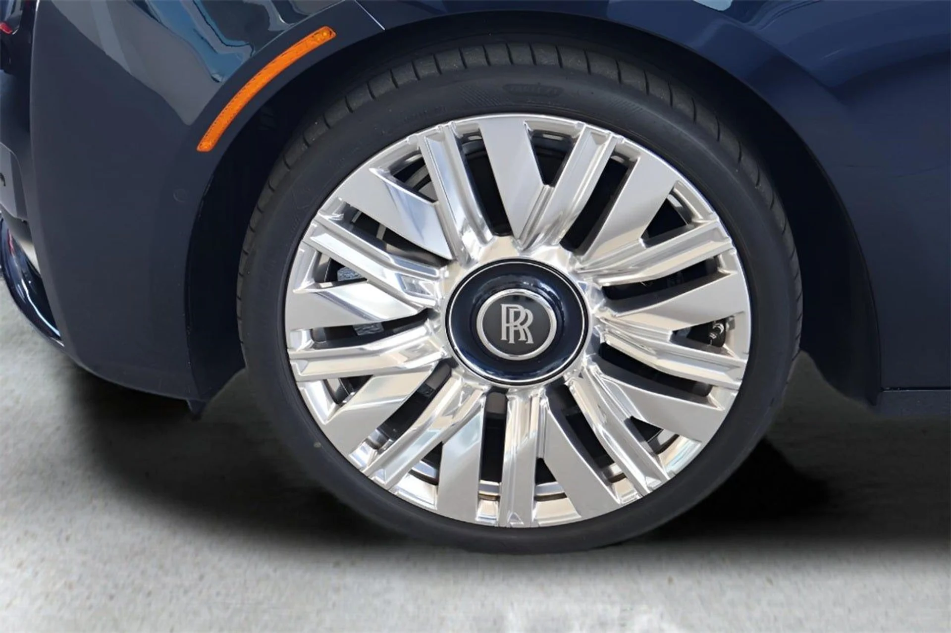 mph011_1581410856_12_641da9bff3