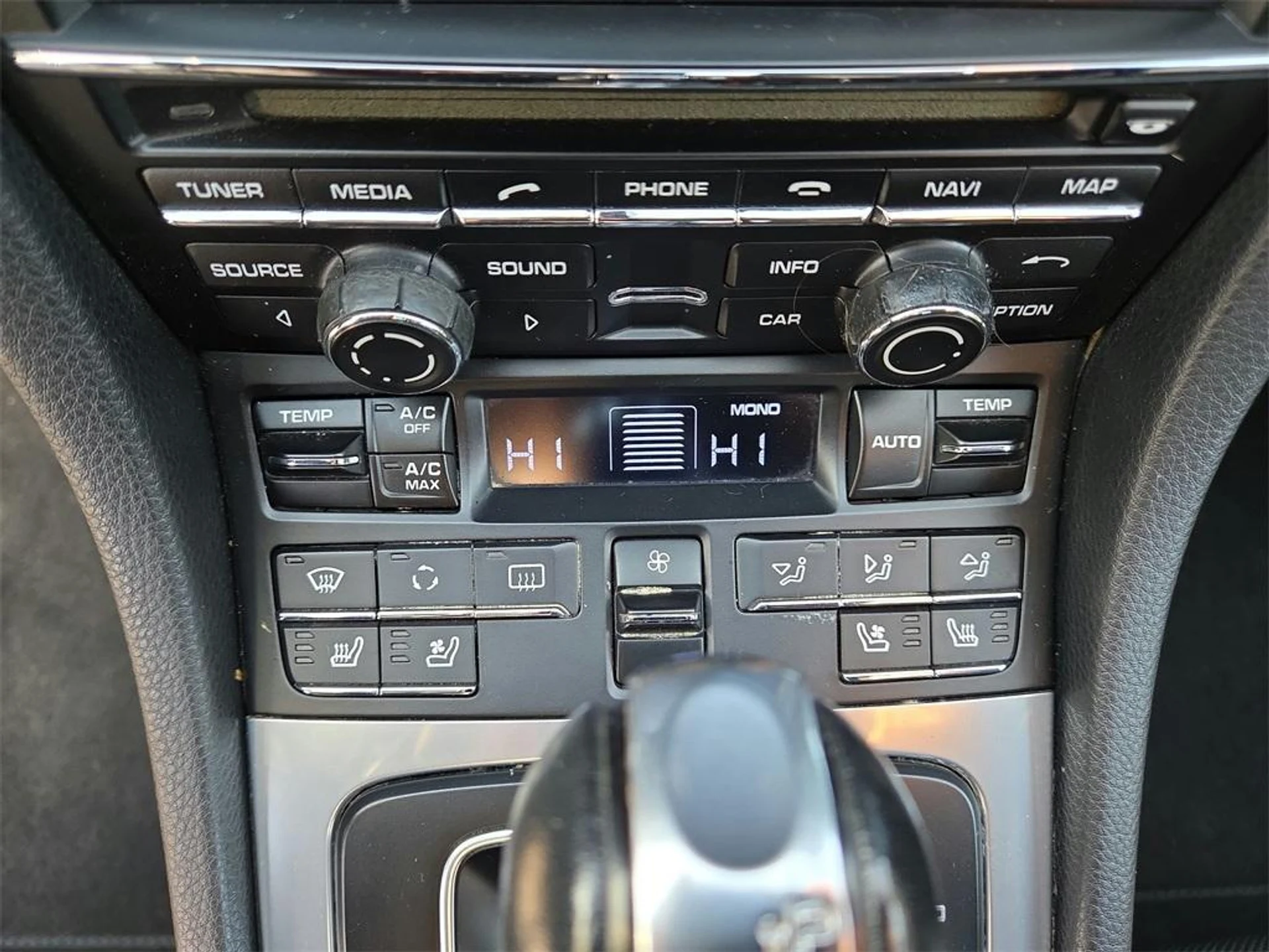 mph011_1590796329_ine1_Cjd_T_0_BZ_Dr_f_T_Pc6_O6a_Re_PU_58157ba5db