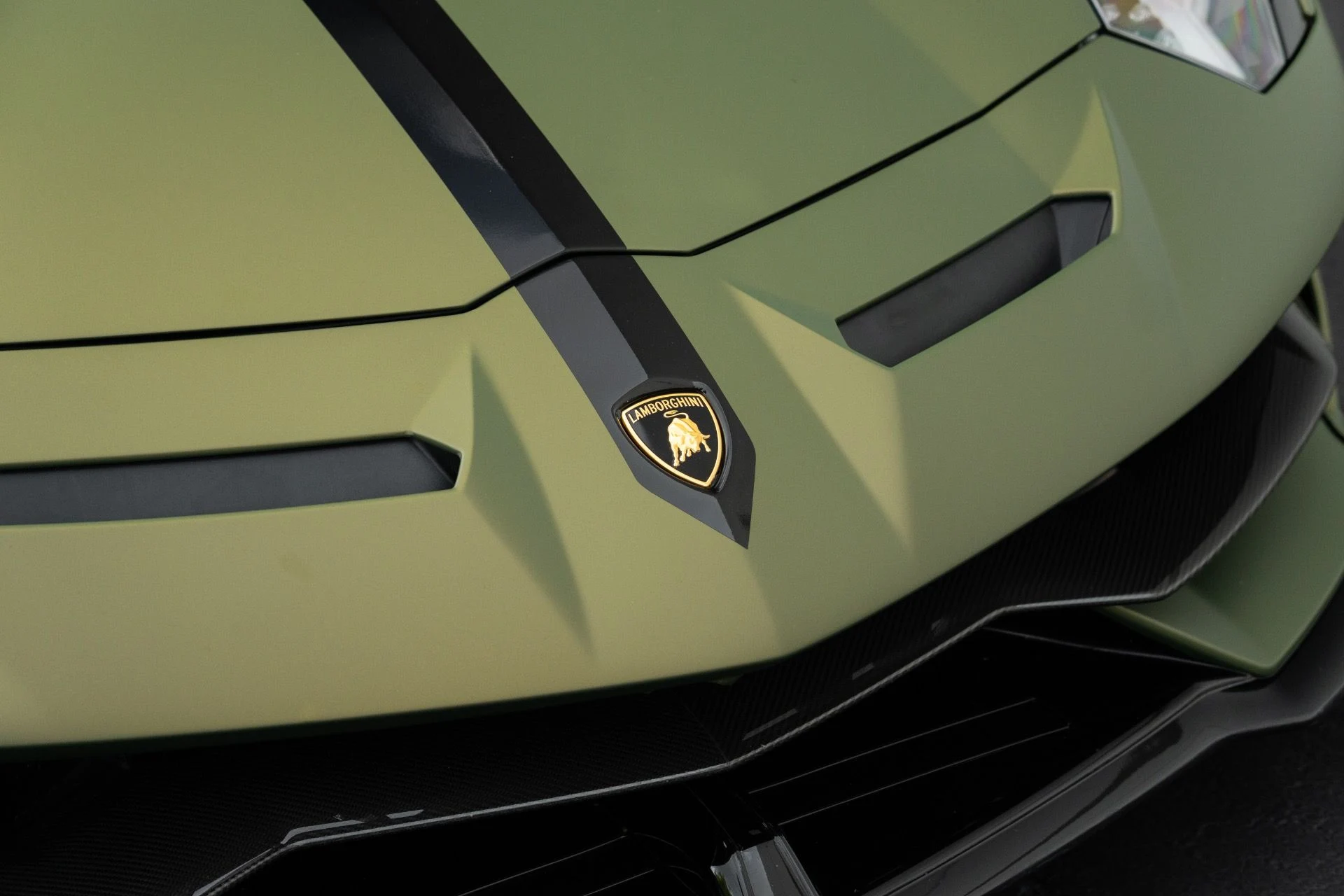 mph011_1590966471_Used_2021_Lamborghini_Aventador_LP_770_4_SVJ_Roadster_1773714572_135b07ceae