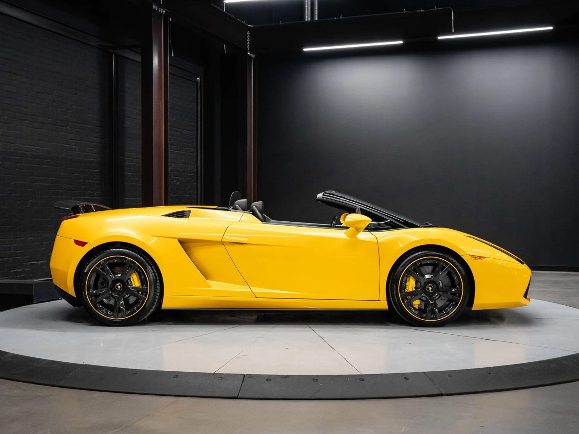 mph011_1591034635_lamborghini_gallardo_2006_0a4b6973af