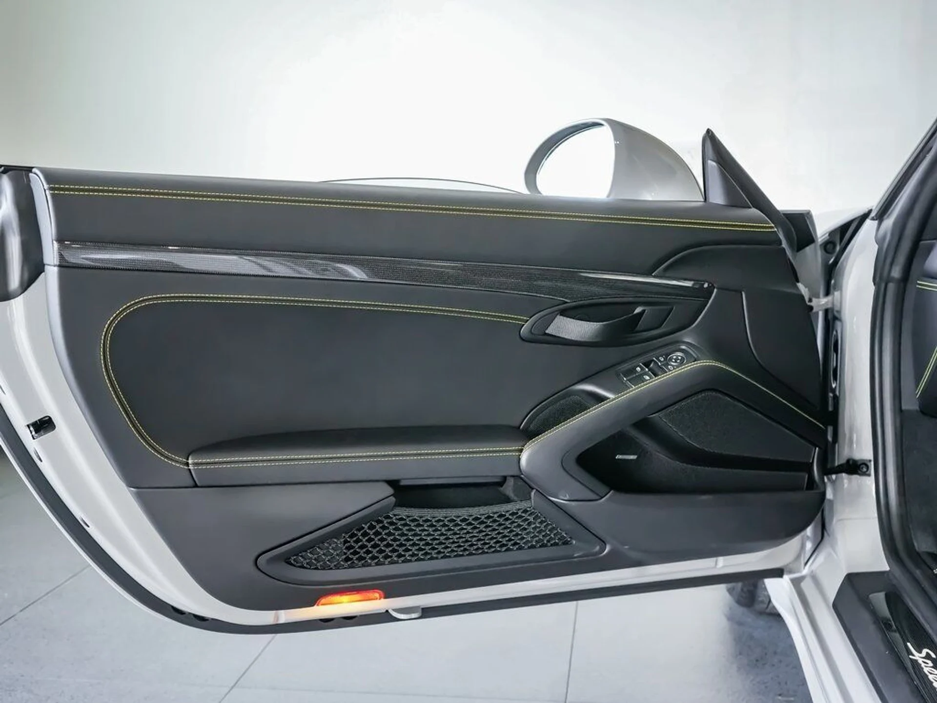 mph011_1592794305_973dc519f17c307cedbeaf705ee4f5ab_f2d57622d8