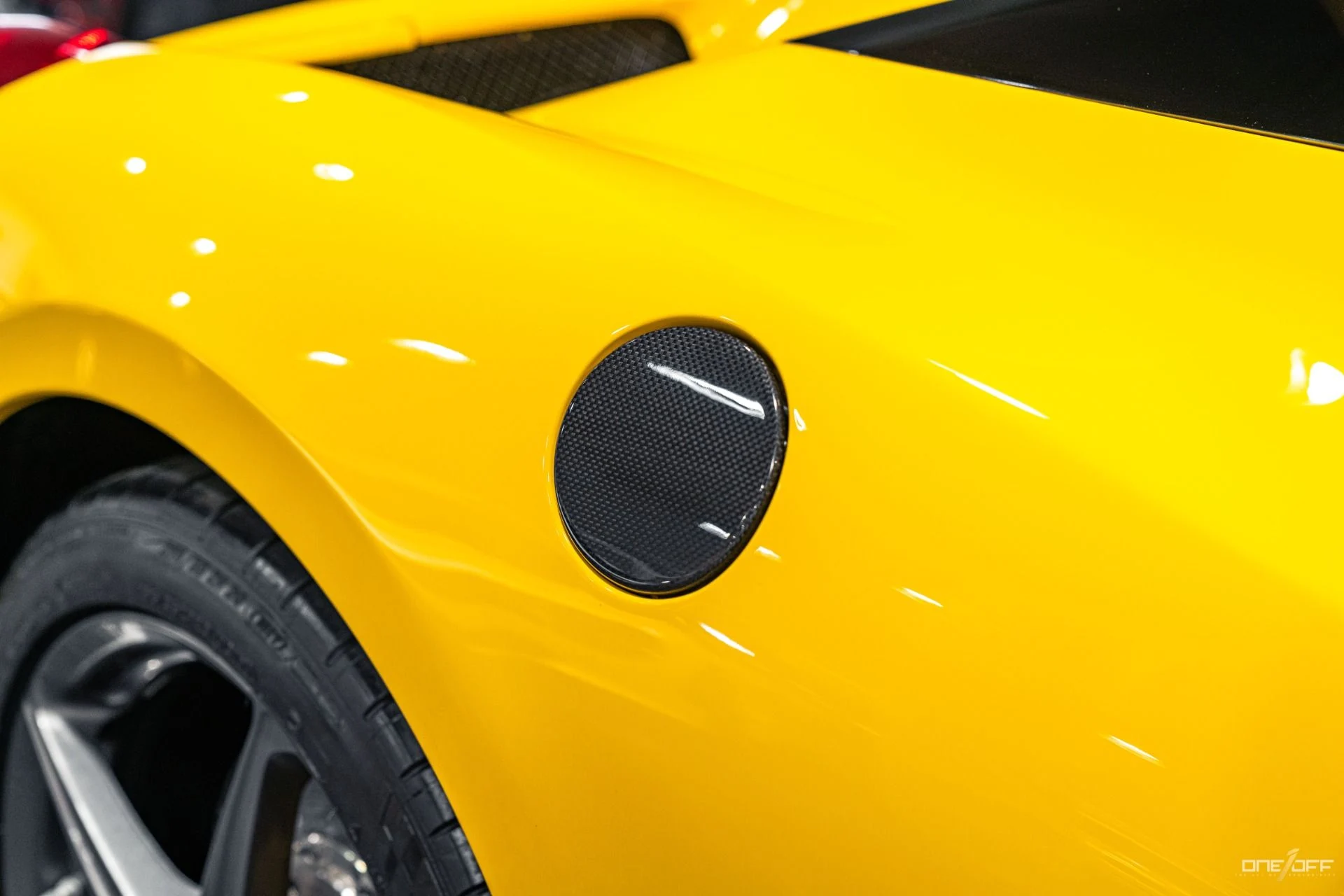 mph011_1620761889_Used_2013_Ferrari_458_Spider_HUGE_385_K_MSRP_w_Every_Carbon_Option_incl_Carbon_Racing_Pack_1709238703_5ae91421dd